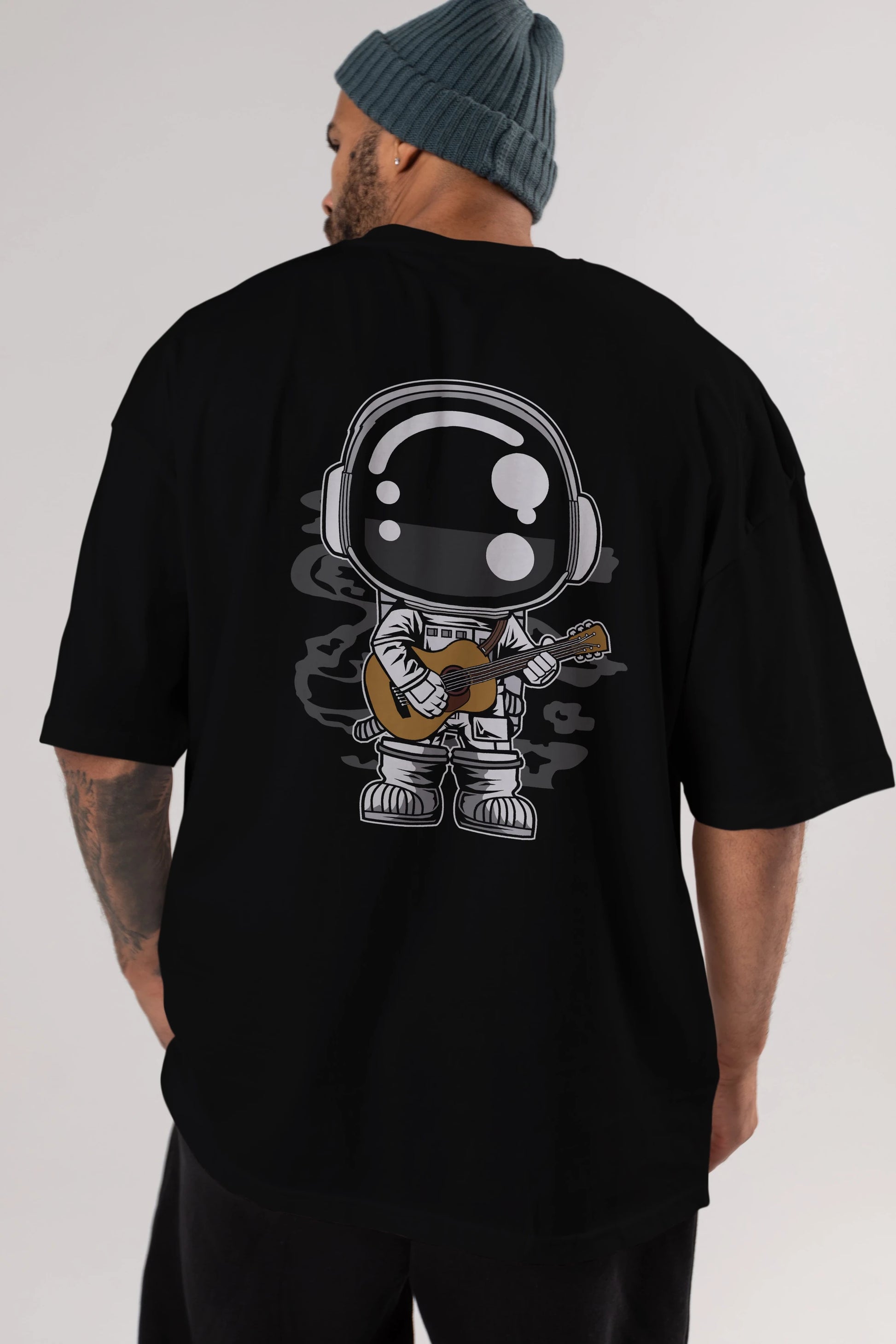 Astronaut Acoustic Guitar Arka Baskılı Oversize t-shirt Erkek Kadın Unisex