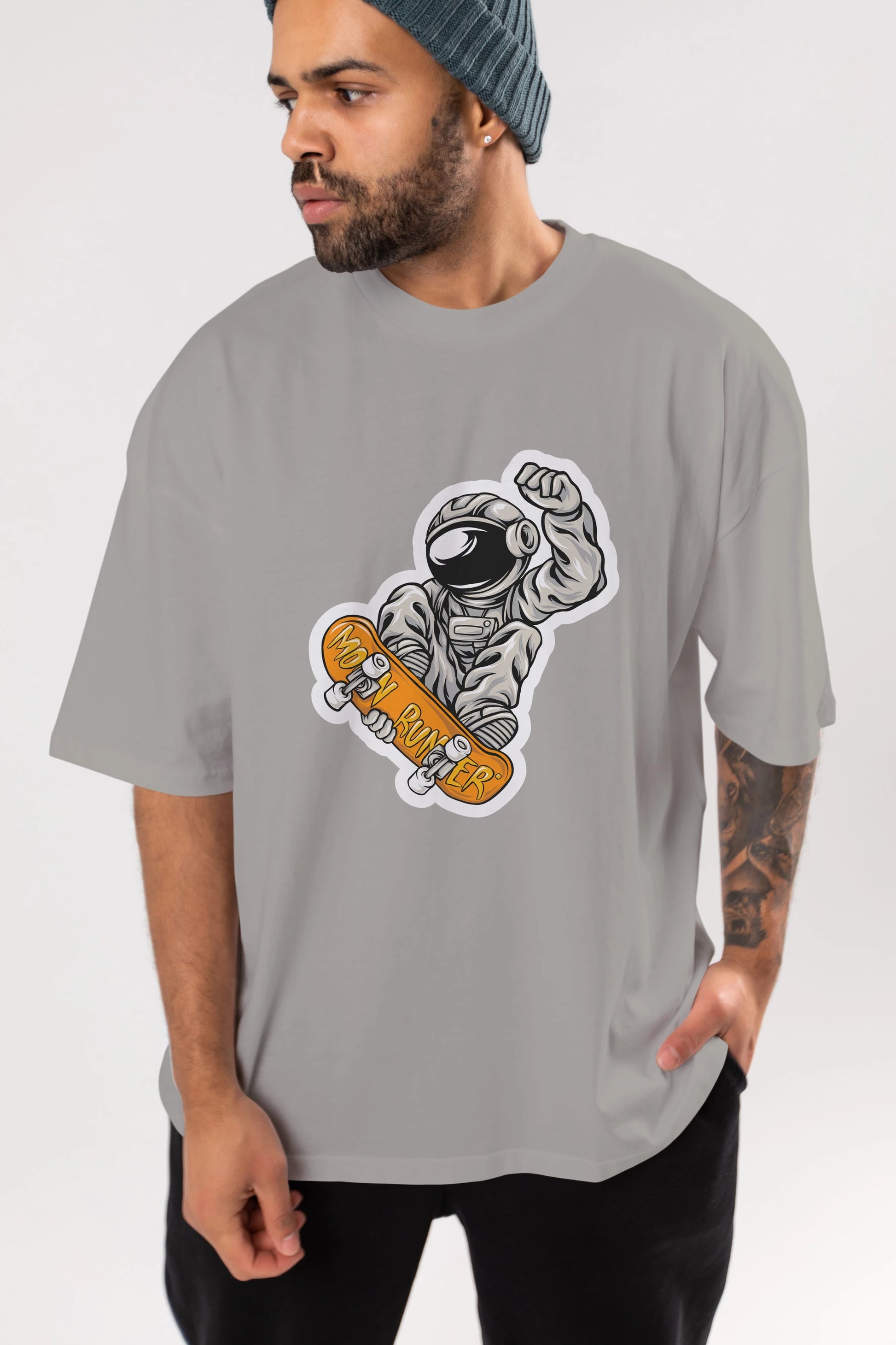 Moon Runner Sticker Ön Baskılı Oversize t-shirt Erkek Kadın Unisex