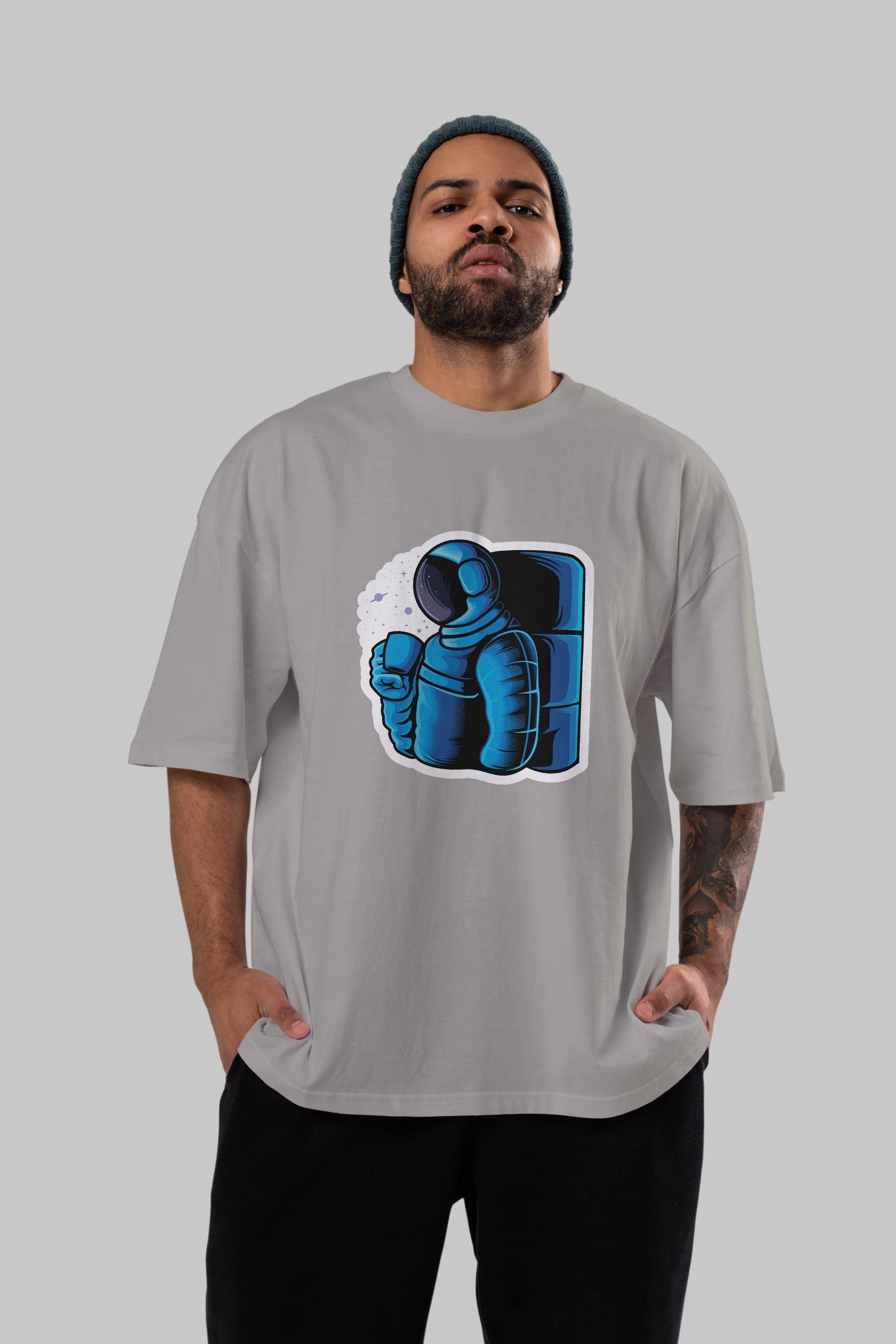 Drinking coffee in space sticker Ön Baskılı Oversize t-shirt Erkek Kadın Unisex