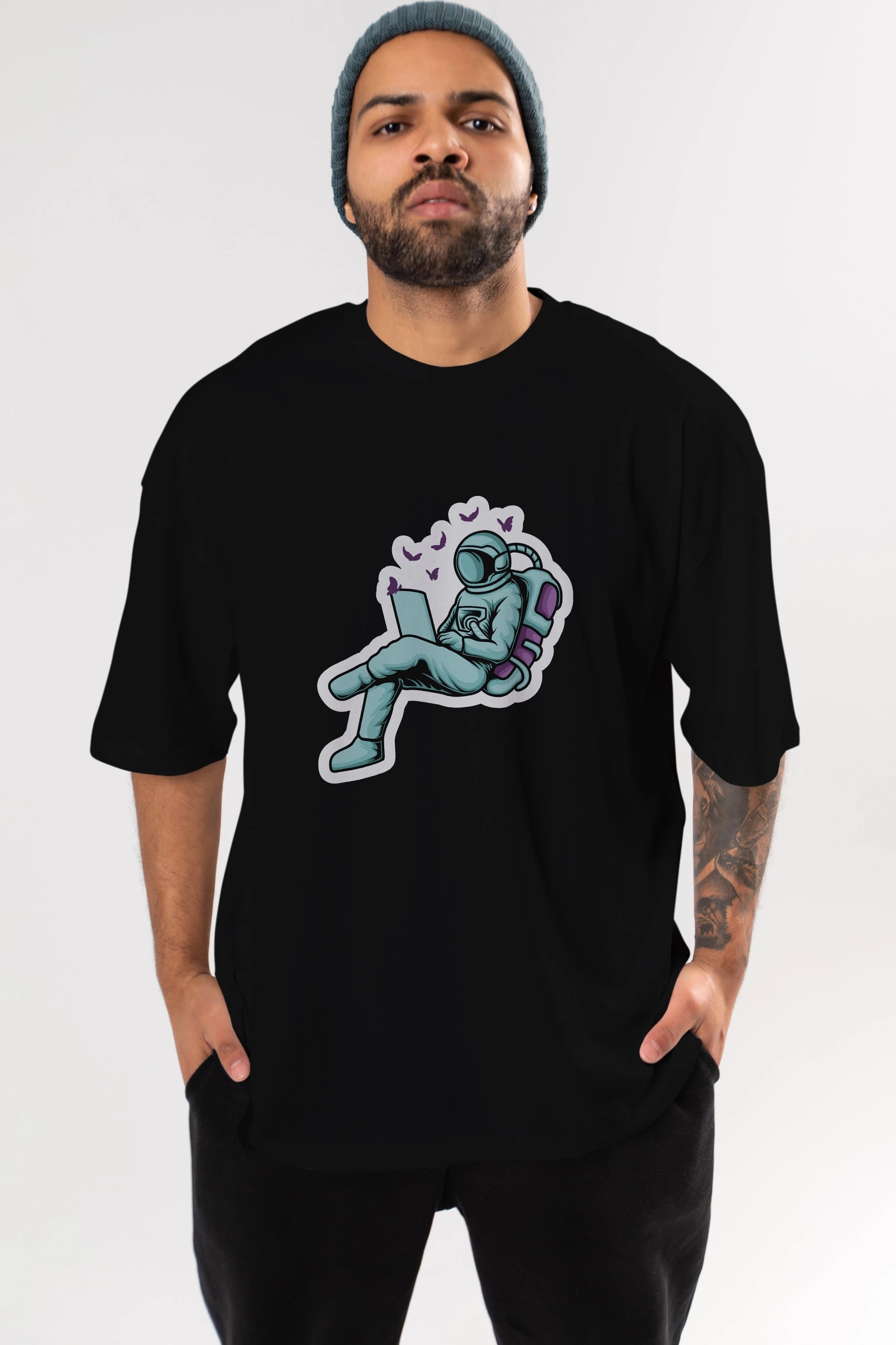 Work with Butterflies in Space Sticker Ön Baskılı Oversize t-shirt Erkek Kadın Unisex