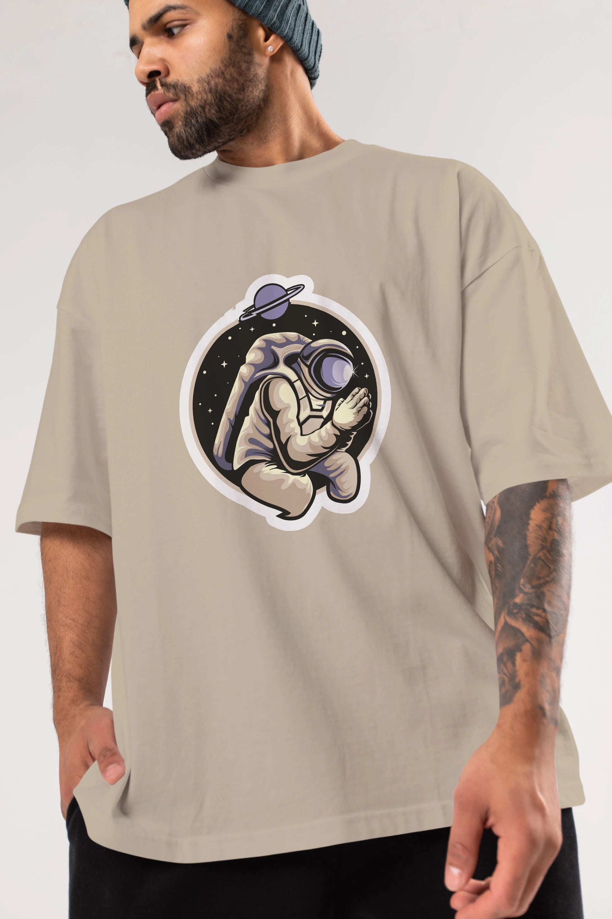 Astronaut Praying Sticker Ön Baskılı Oversize t-shirt Erkek Kadın Unisex