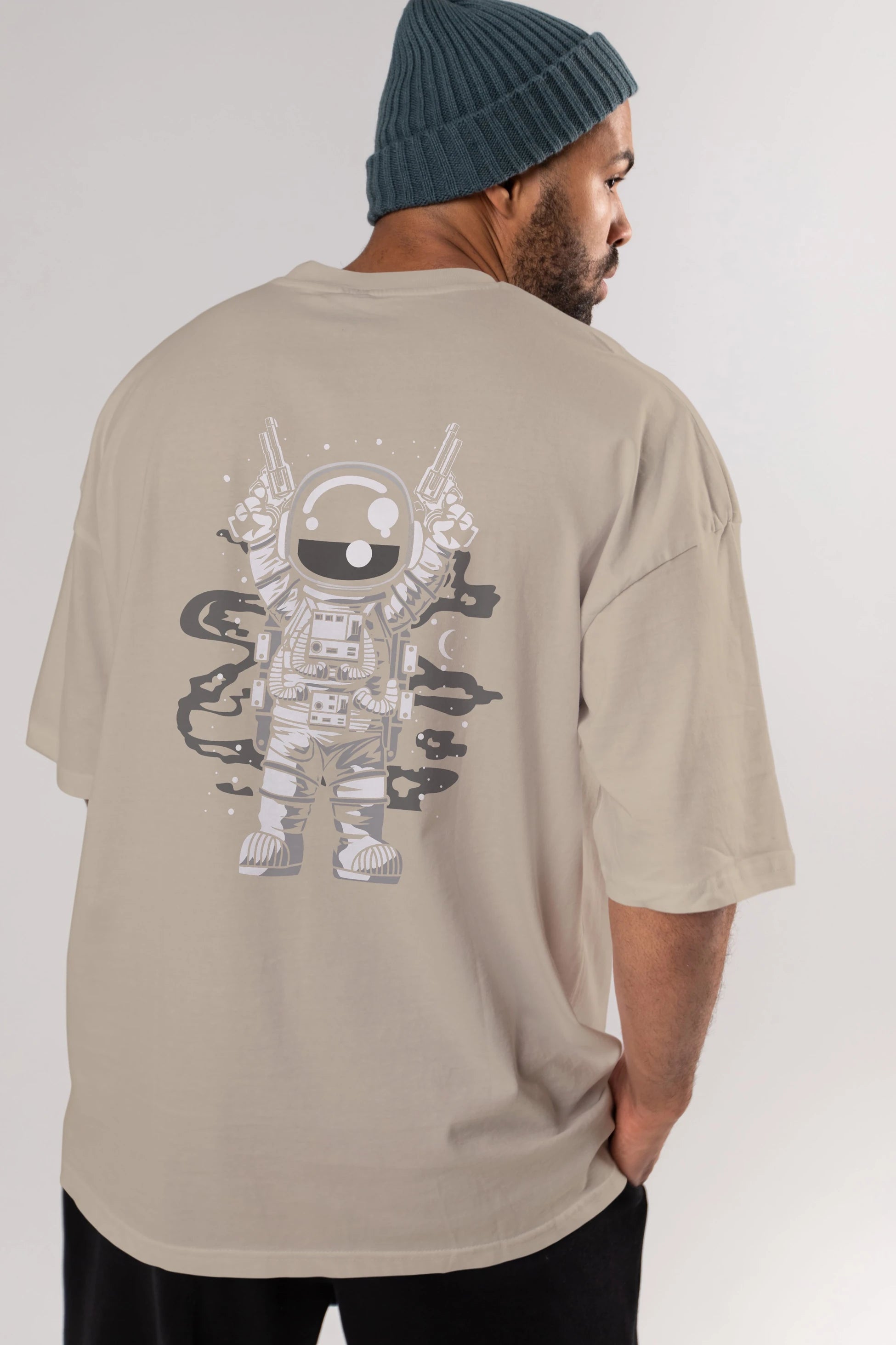 Astronaut Gun Arka Baskılı Oversize t-shirt Erkek Kadın Unisex