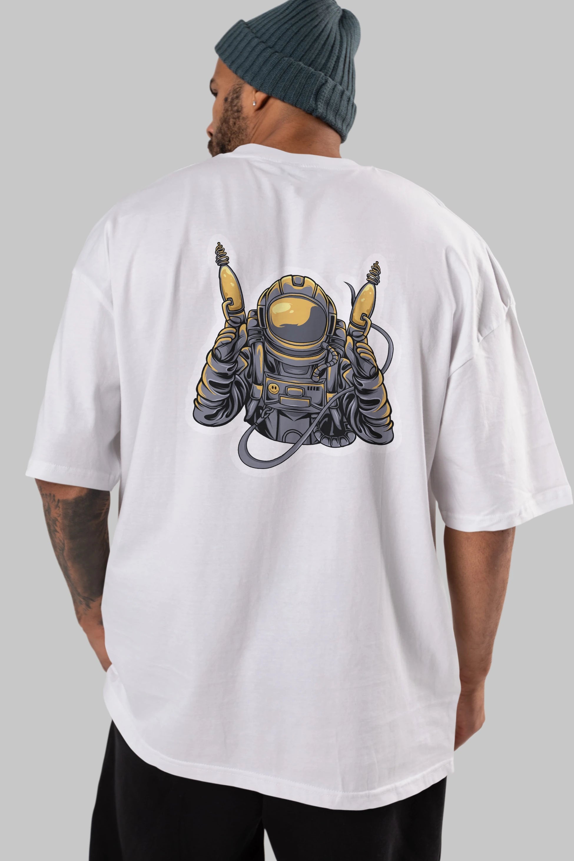 Alien Hunter Sticker Arka Baskılı Oversize t-shirt Erkek Kadın Unisex