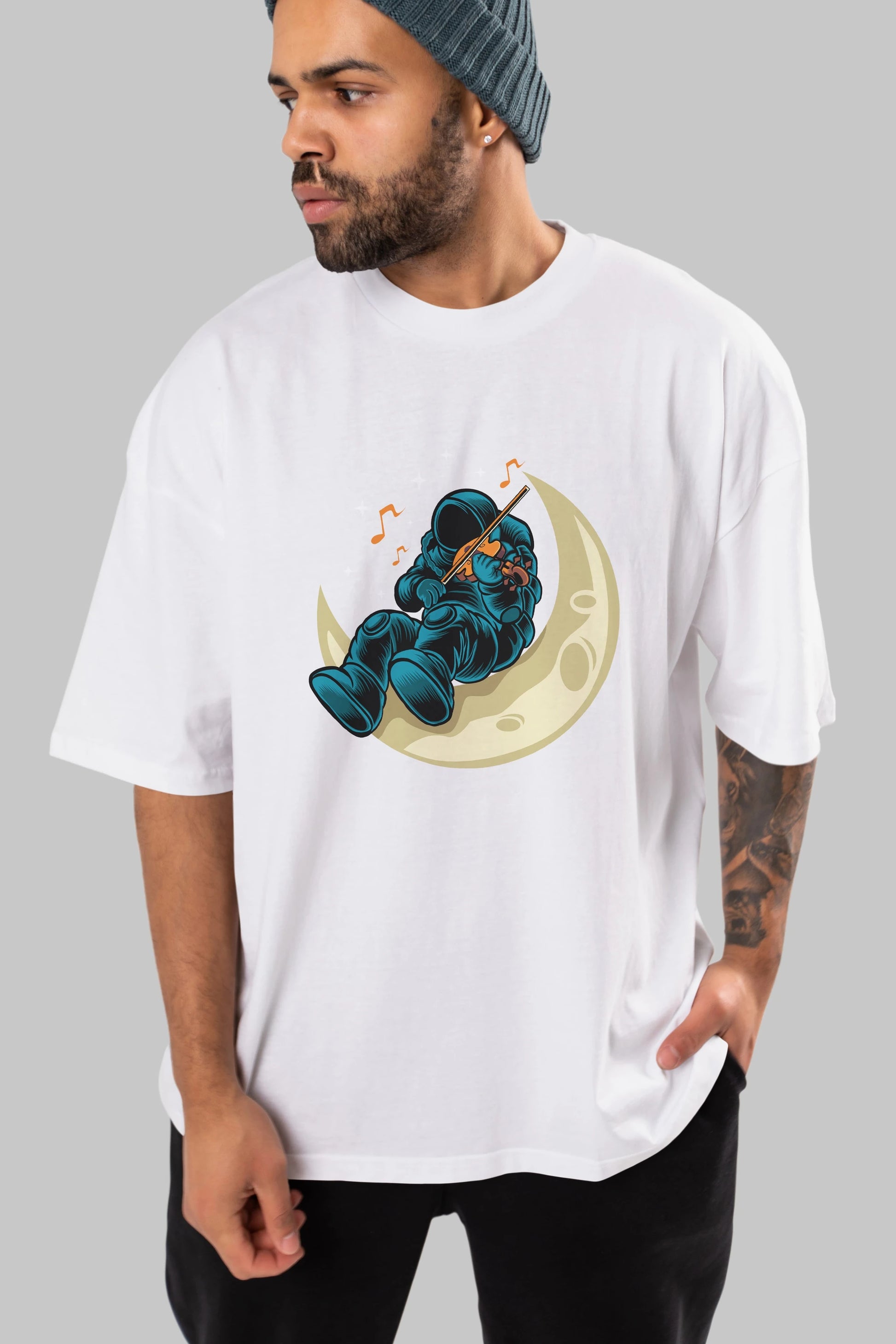 Playing Vionist in Space Ön Baskılı Oversize t-shirt Erkek Kadın Unisex
