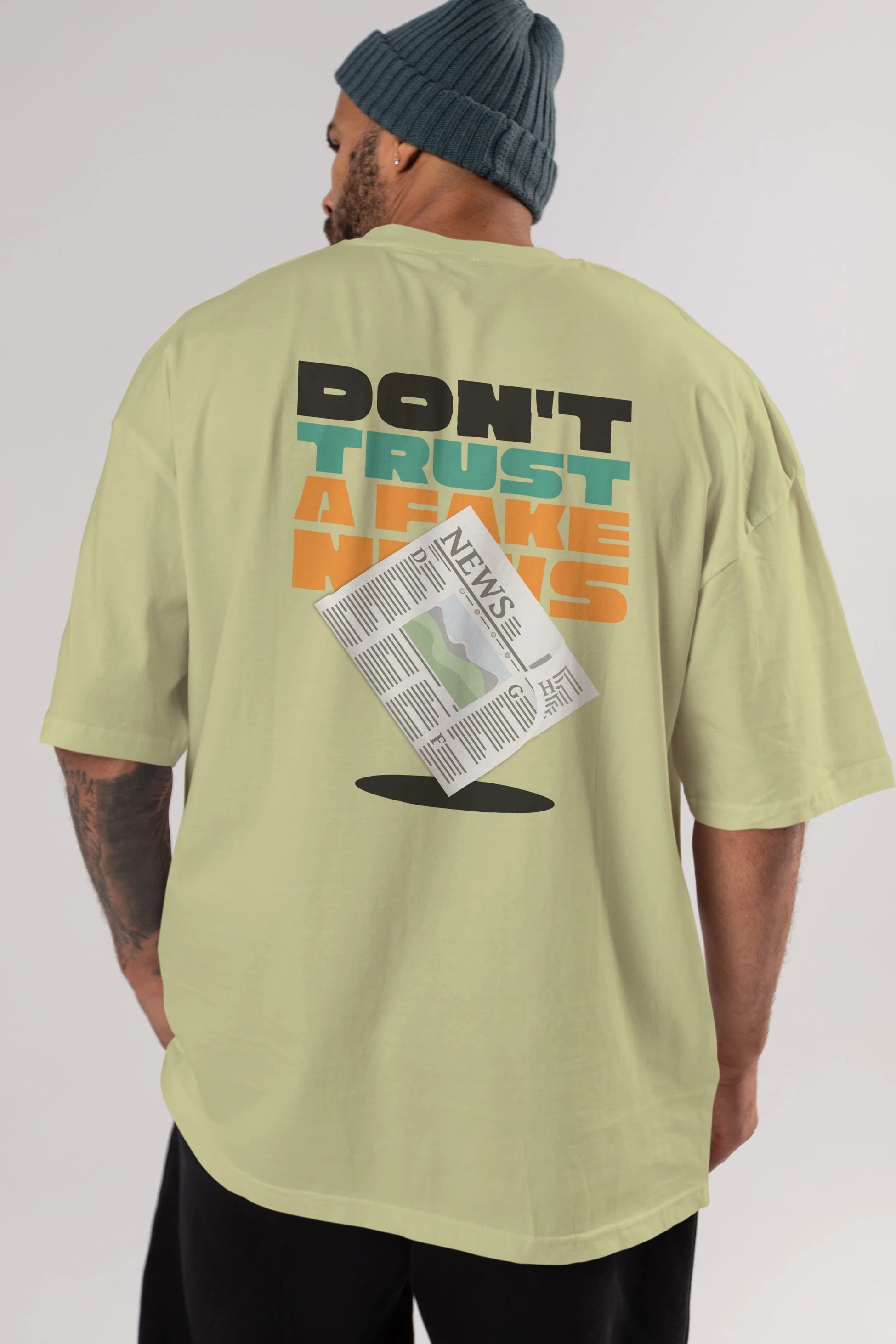 Dont Trust a Fake News Yazılı Arka Baskılı Oversize t-shirt Erkek Kadın Unisex