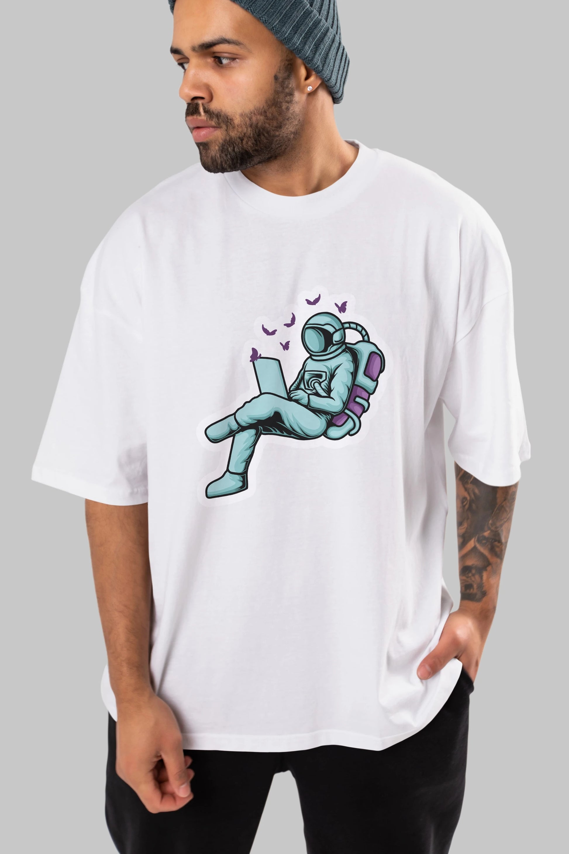 Work with Butterflies in Space Sticker Ön Baskılı Oversize t-shirt Erkek Kadın Unisex