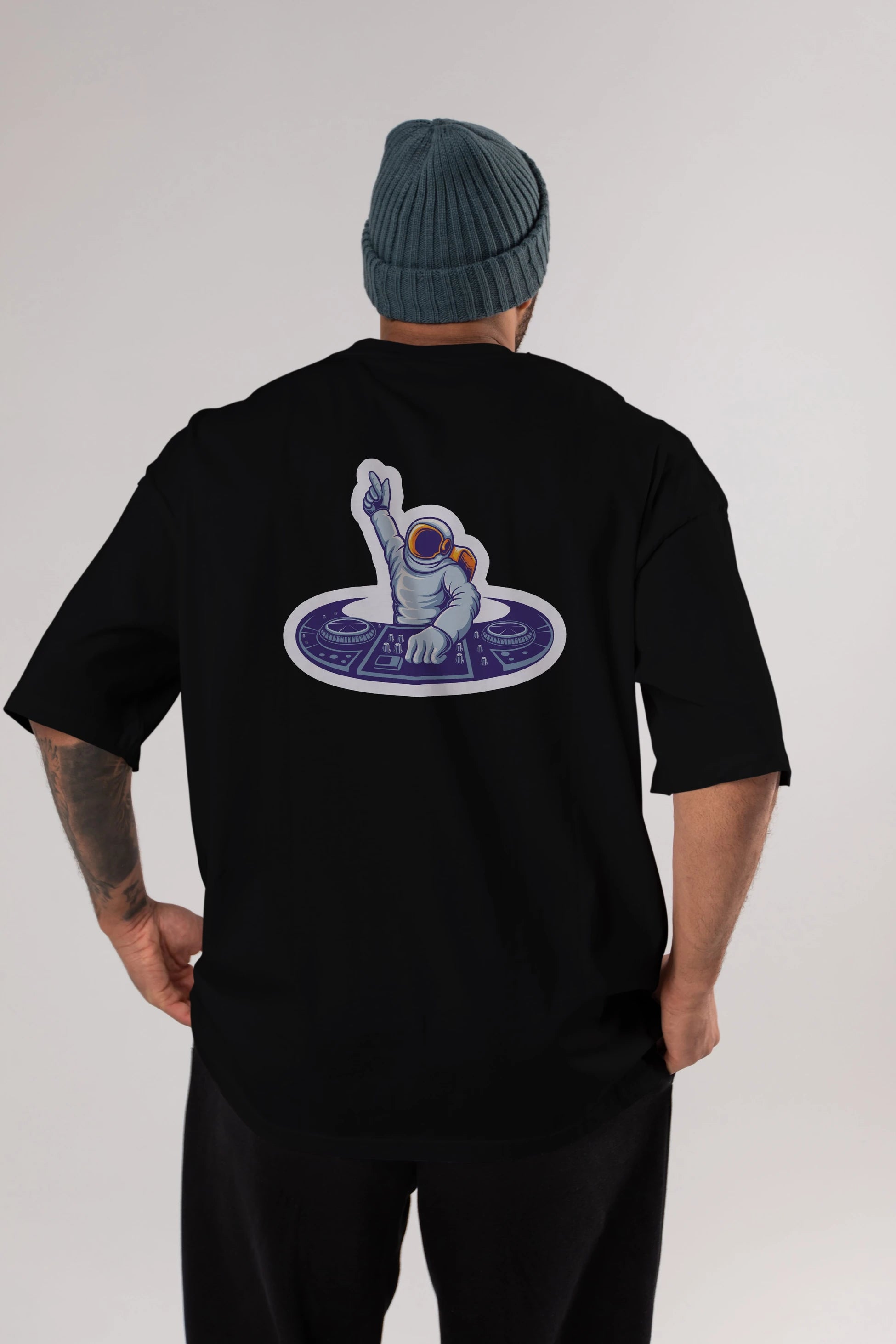 Astronaut Disk Jockey Party Sticker Arka Baskılı Oversize t-shirt Erkek Kadın Unisex