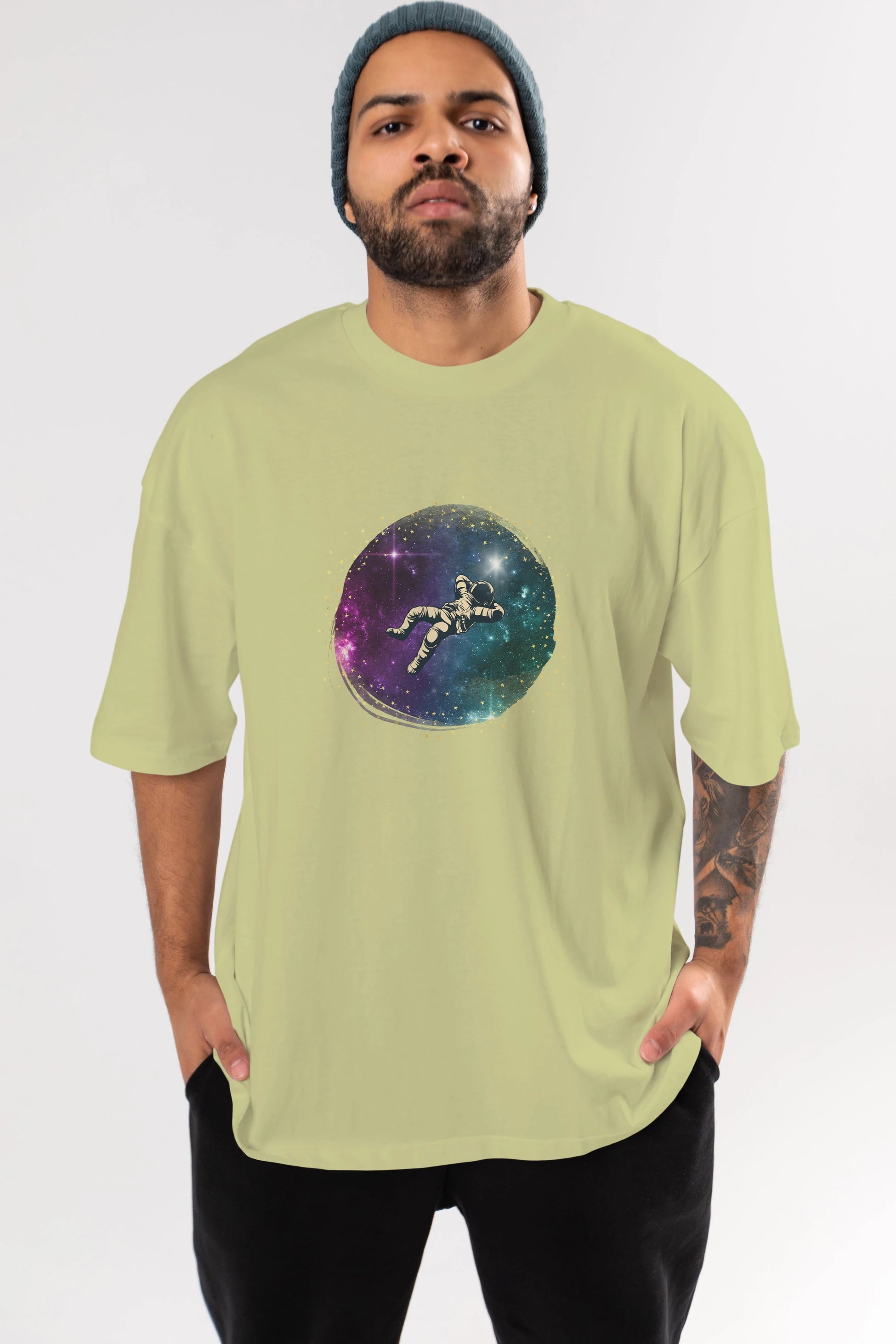 Astronaut in the Galaxy Ön Baskılı Oversize t-shirt Erkek Kadın Unisex