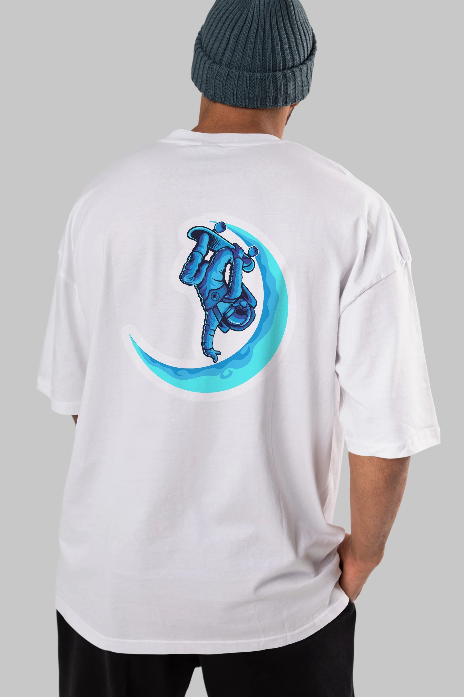 Skating on the moon sticker Arka Baskılı Oversize t-shirt Erkek Kadın Unisex