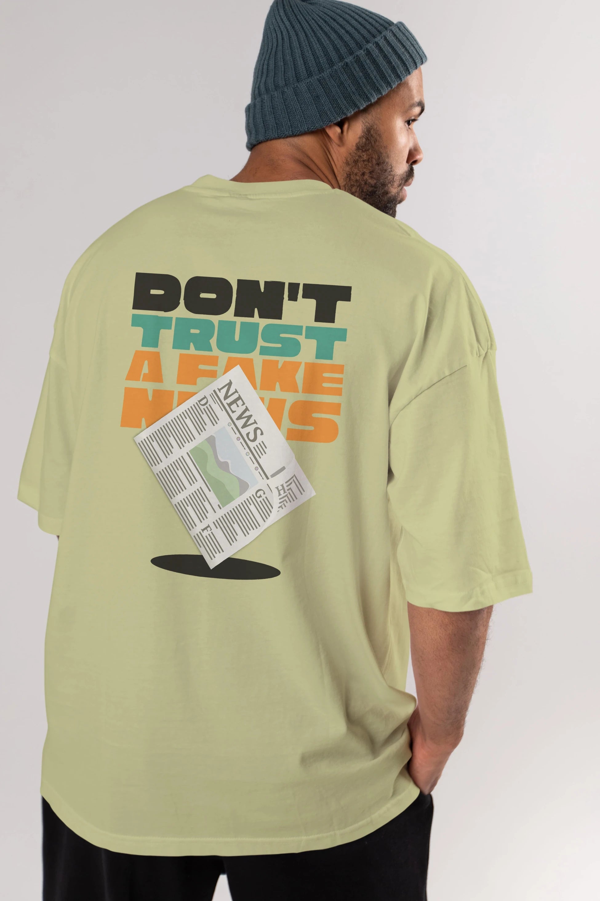 Dont Trust a Fake News Yazılı Arka Baskılı Oversize t-shirt Erkek Kadın Unisex