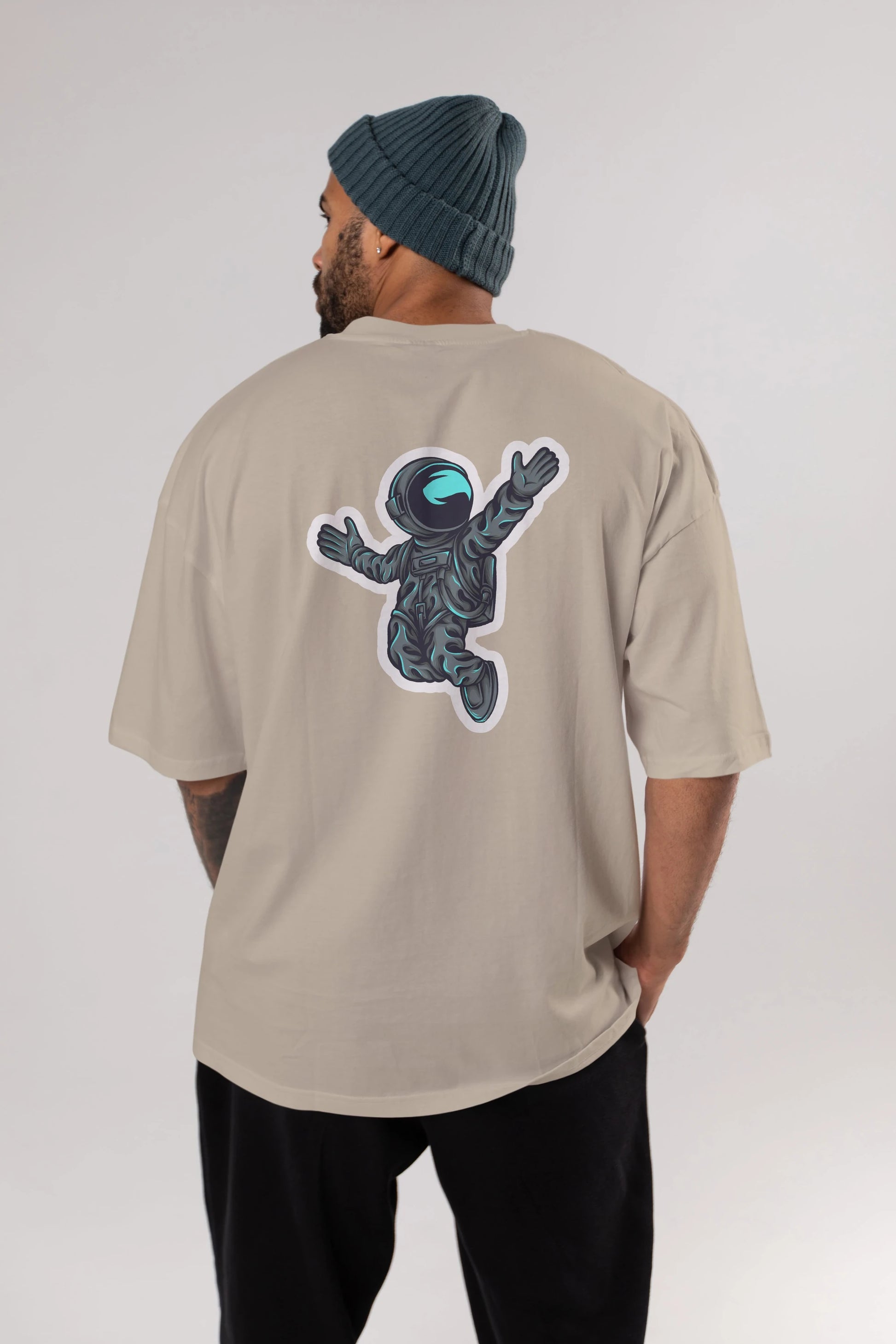 Happy Astronaut Sticker Arka Baskılı Oversize t-shirt Erkek Kadın Unisex