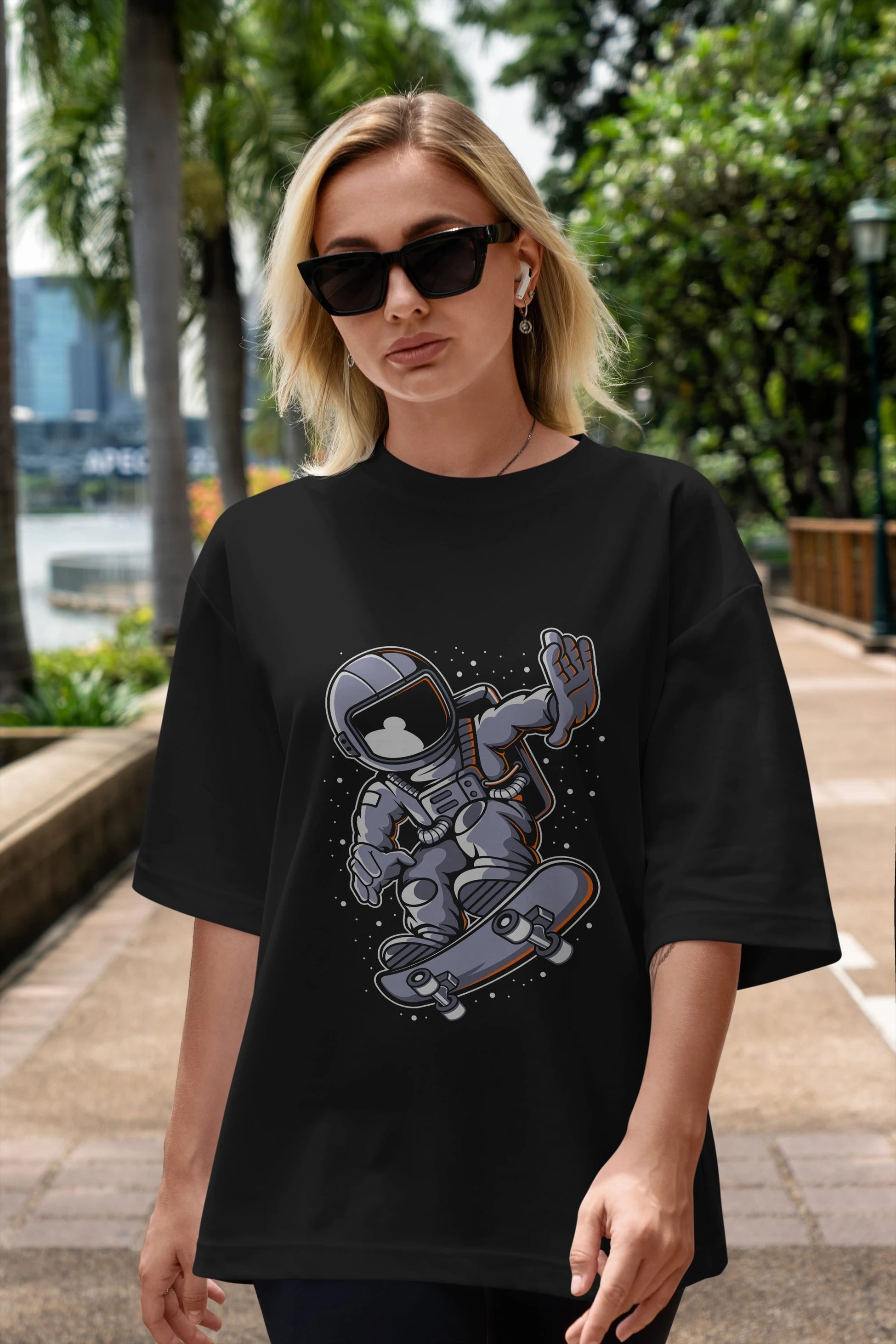 Astronaut Skateboard Ön Baskılı Oversize t-shirt Erkek Kadın Unisex