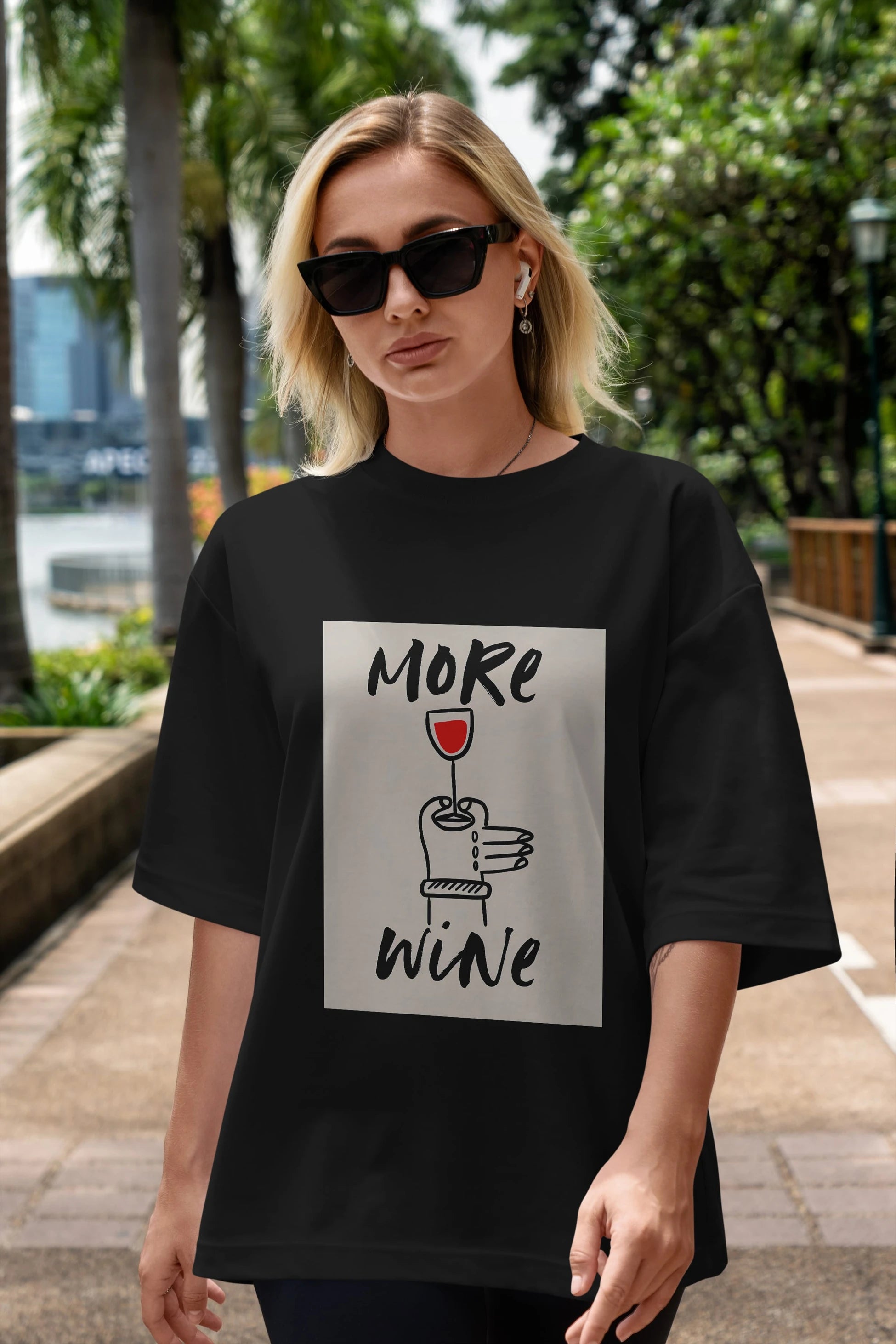 More Wine 2 Ön Baskılı Oversize t-shirt Erkek Kadın Unisex %100 Pamuk Bisiklet Yaka tişort