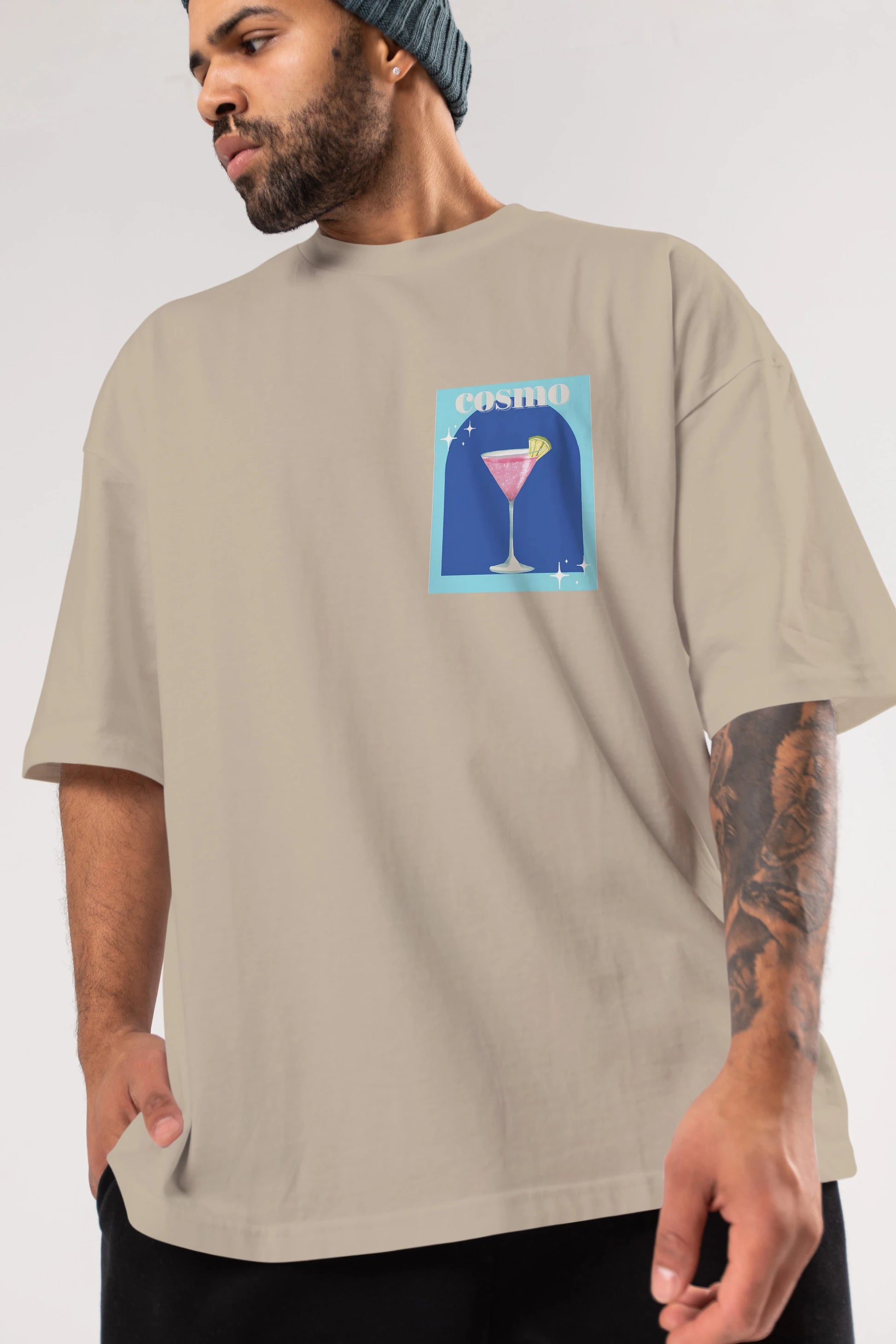 Cosmopolitan 2 Ön Sol Baskılı Oversize t-shirt Erkek Kadın Unisex %100 Pamuk Bisiklet Yaka tişort