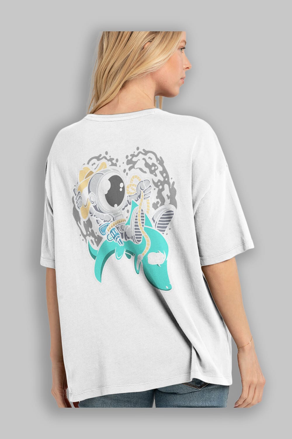 Astronaut Riding Shark Arka Baskılı Oversize t-shirt Erkek Kadın Unisex