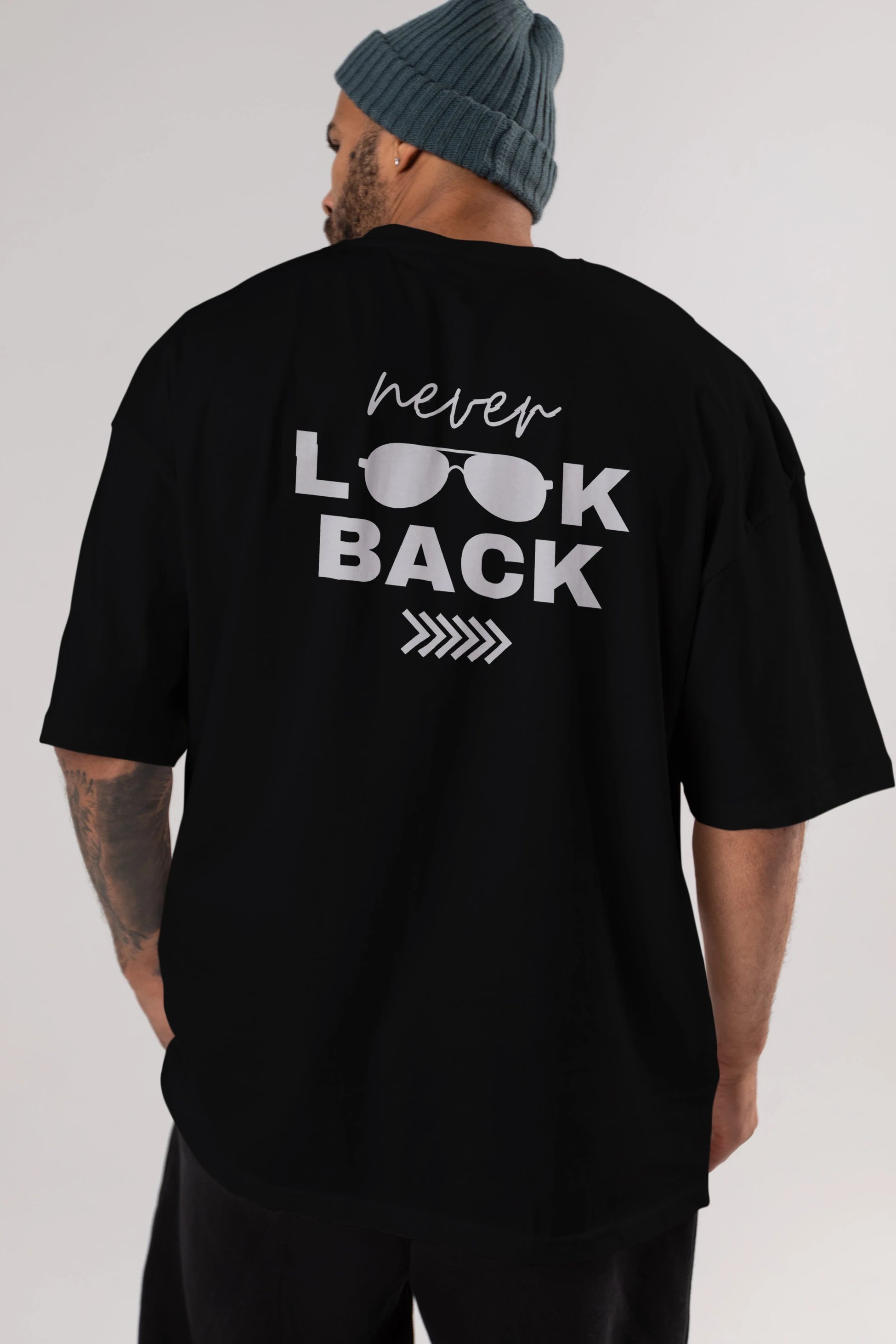 Never Look Back Yazılı Arka Baskılı Oversize t-shirt Erkek Kadın Unisex