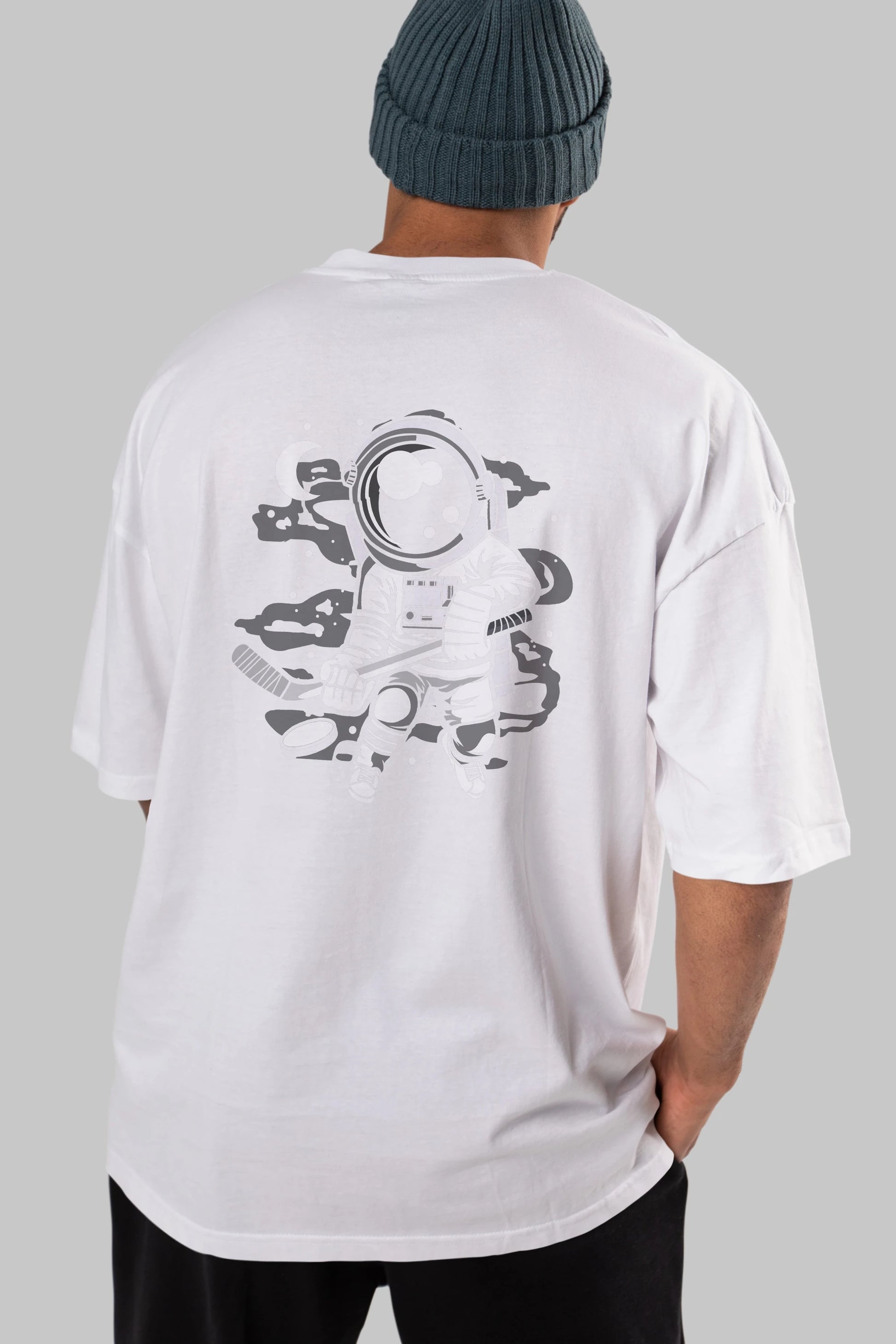 Hockey Player Astronaut Arka Baskılı Oversize t-shirt Erkek Kadın Unisex