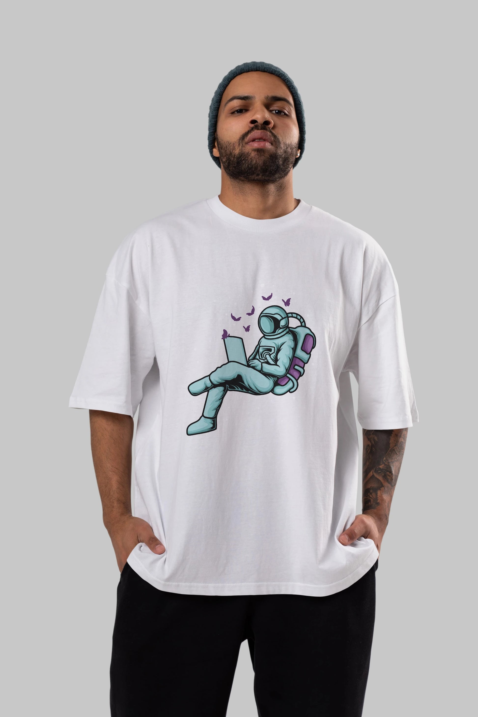 Work with Butterflies in Space Ön Baskılı Oversize t-shirt Erkek Kadın Unisex