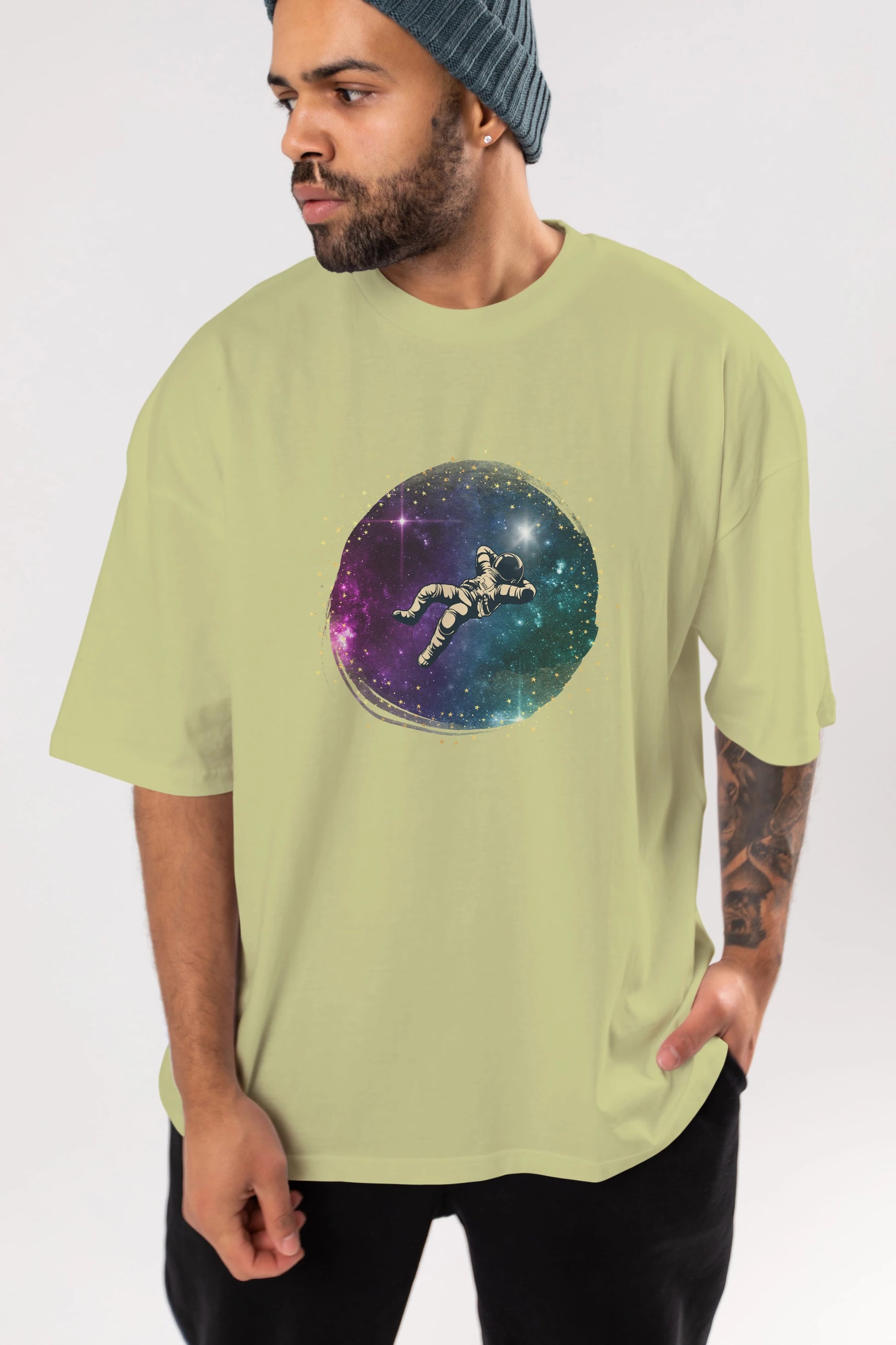 Astronaut in the Galaxy Ön Baskılı Oversize t-shirt Erkek Kadın Unisex