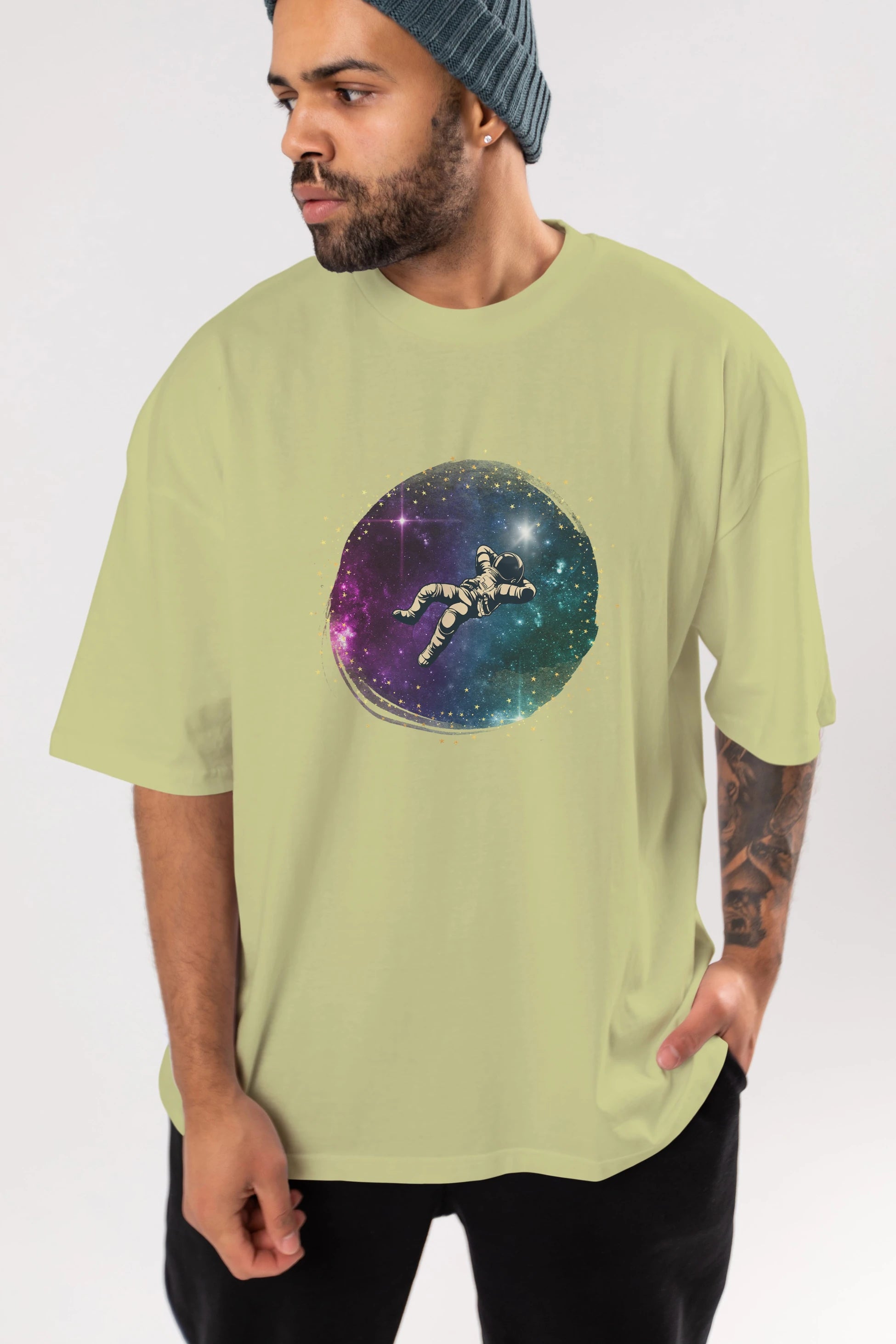 Astronaut in the Galaxy Ön Baskılı Oversize t-shirt Erkek Kadın Unisex