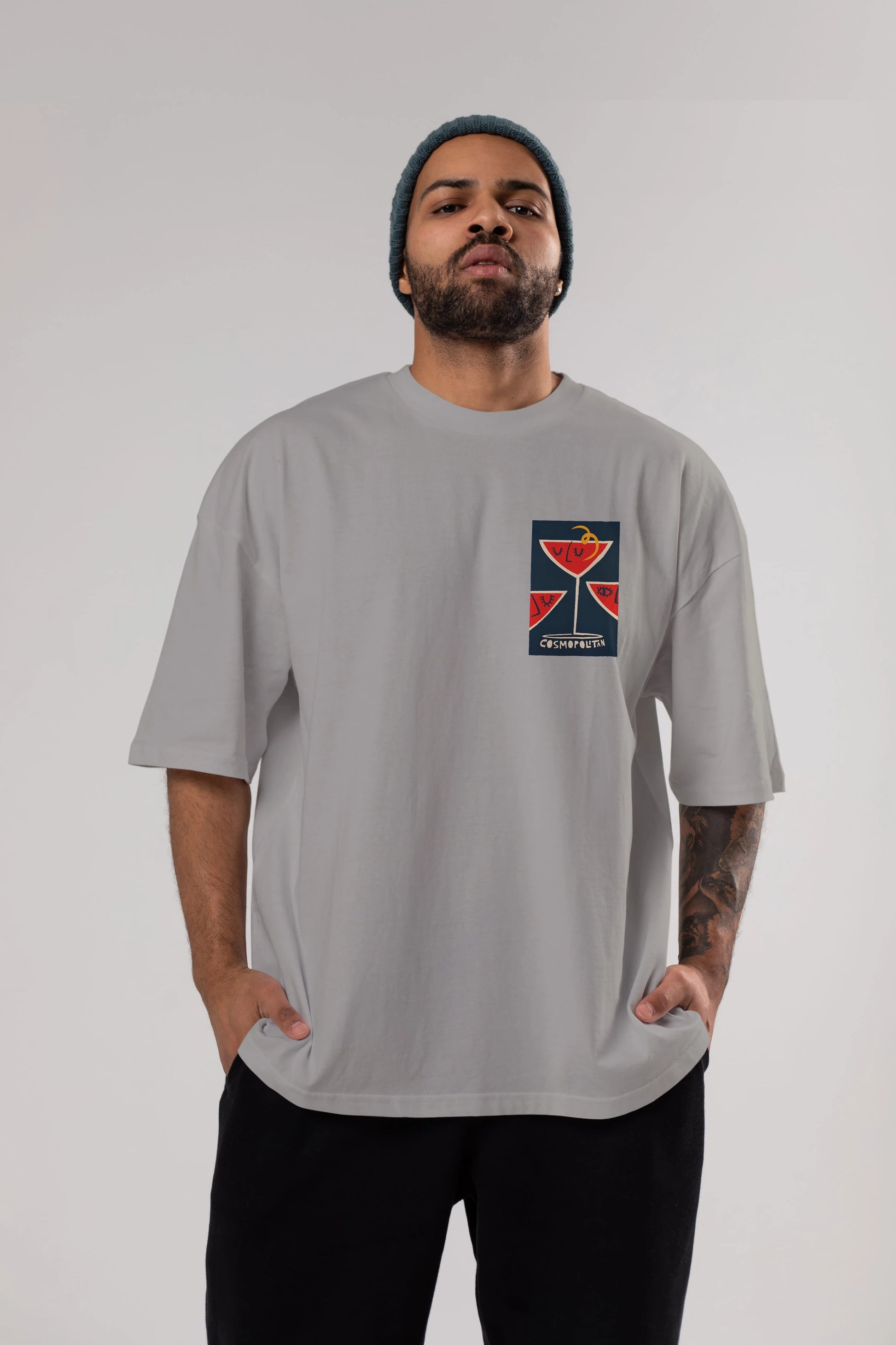 Cosmopolitan 4 Ön Sol Baskılı Oversize t-shirt Erkek Kadın Unisex %100 Pamuk Bisiklet Yaka tişort