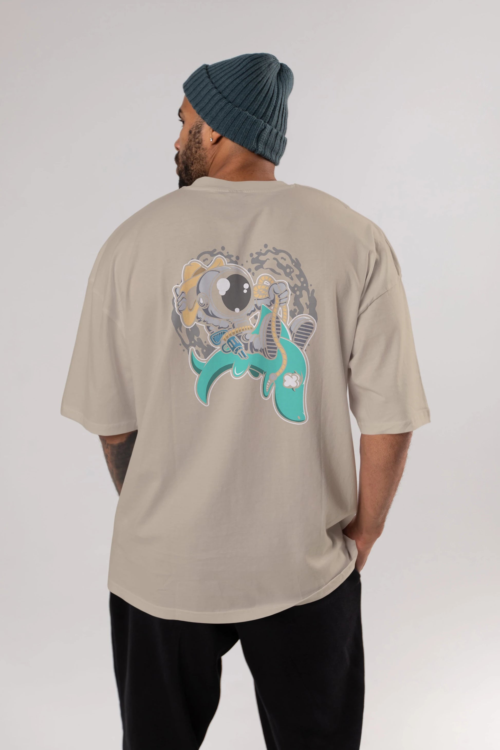 Astronaut Riding Shark Arka Baskılı Oversize t-shirt Erkek Kadın Unisex
