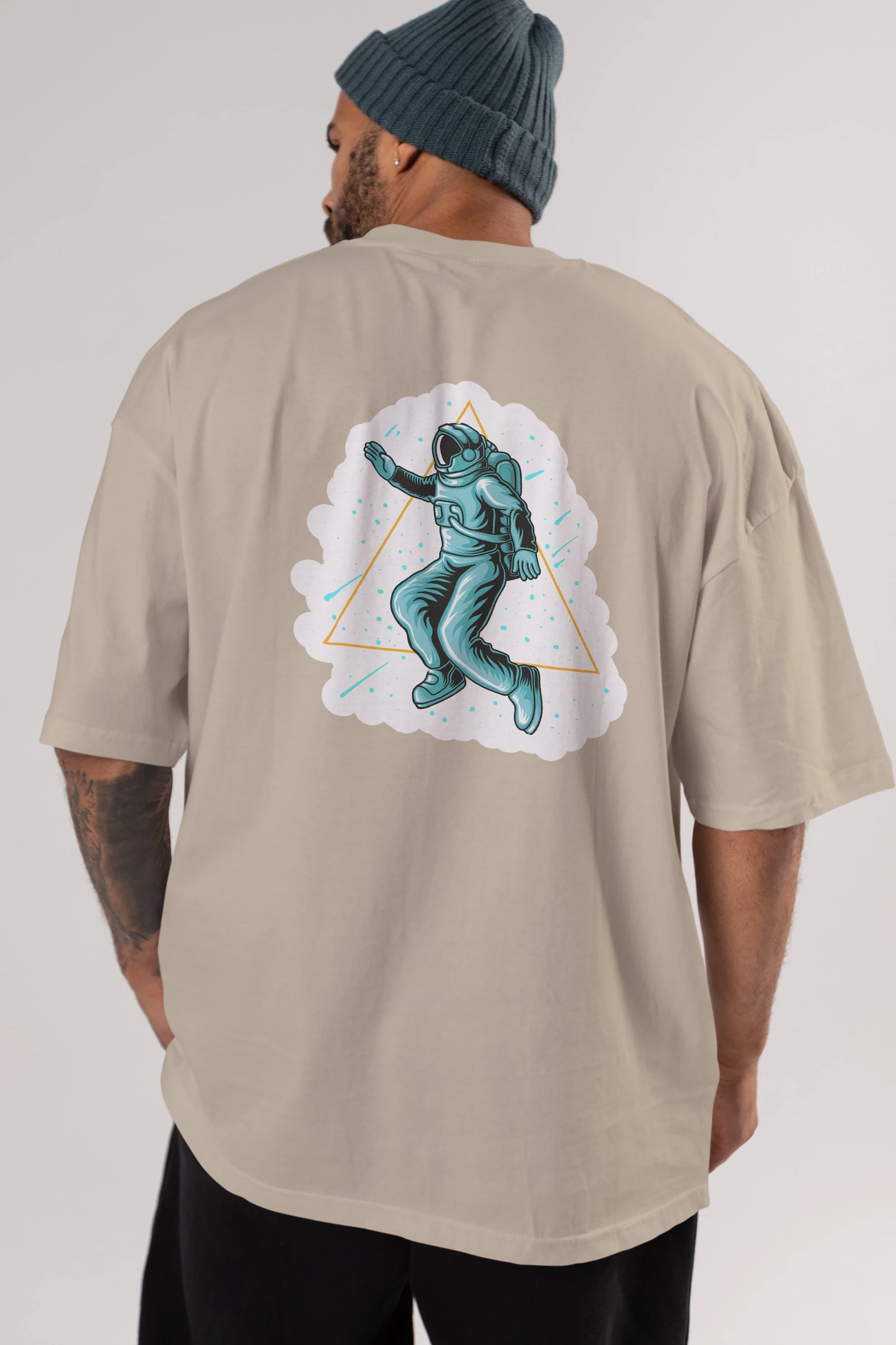 Astronaut Starry Triangle Sticker Arka Baskılı Oversize t-shirt Erkek Kadın Unisex