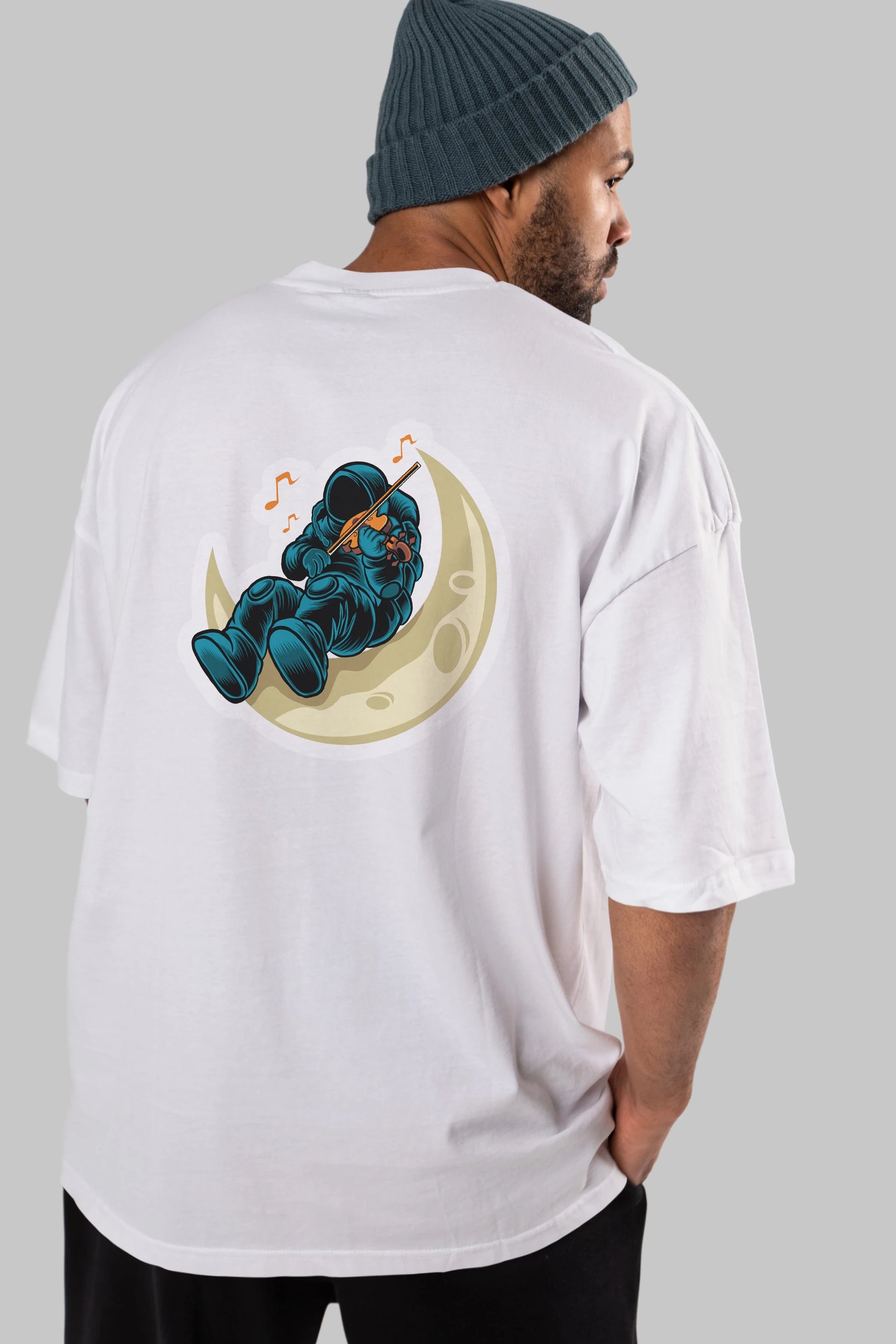 Playing Vionist in Space Sticker Arka Baskılı Oversize t-shirt Erkek Kadın Unisex