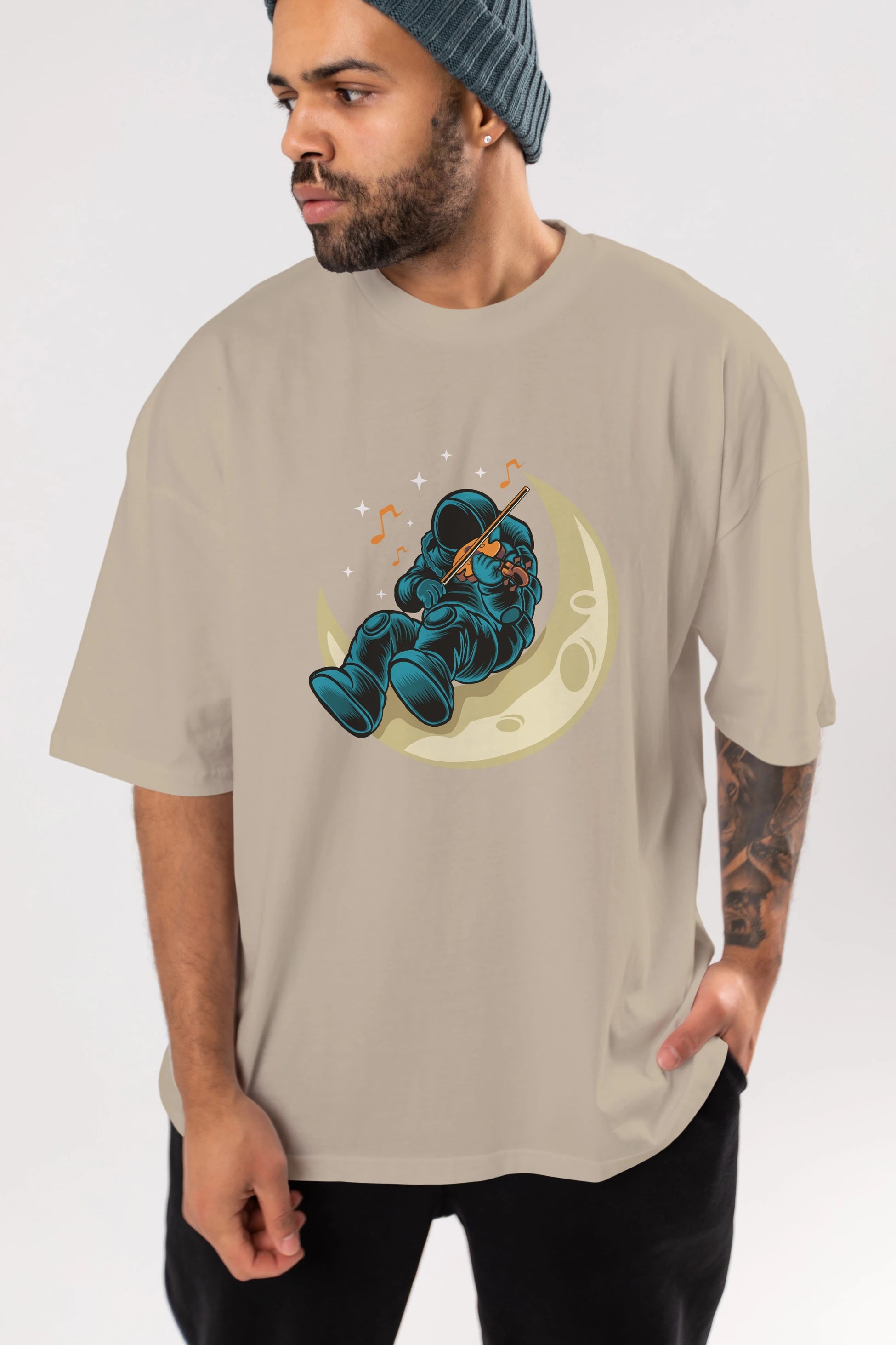 Playing Vionist in Space Ön Baskılı Oversize t-shirt Erkek Kadın Unisex