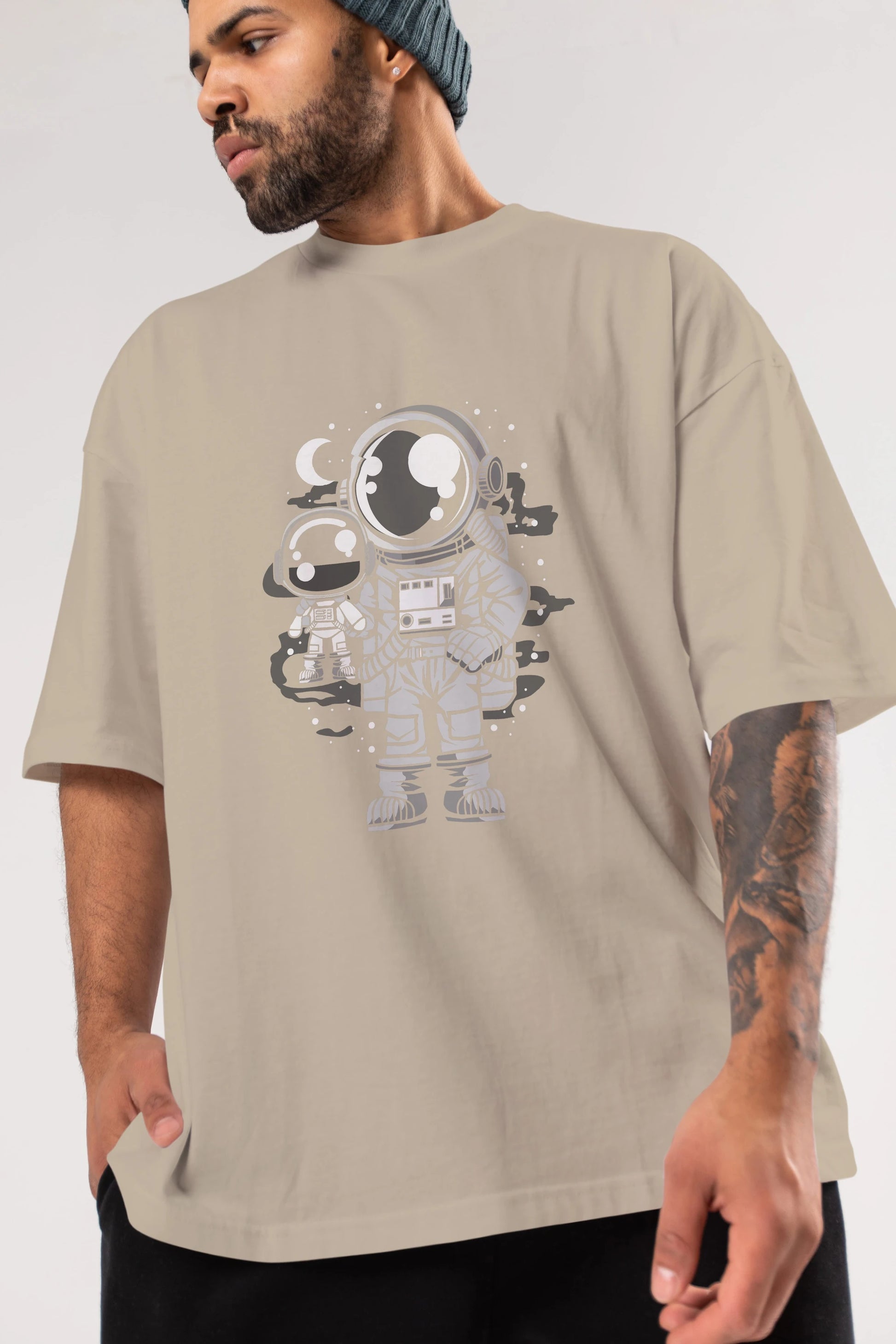 Astronaut And His Doll Ön Baskılı Oversize t-shirt Erkek Kadın Unisex