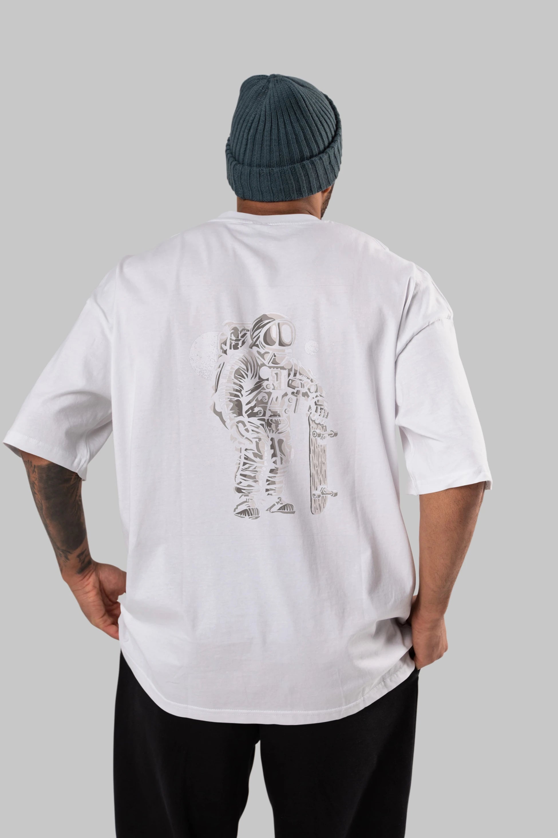 Astronaut Skater Arka Baskılı Oversize t-shirt Erkek Kadın Unisex %100 Pamuk