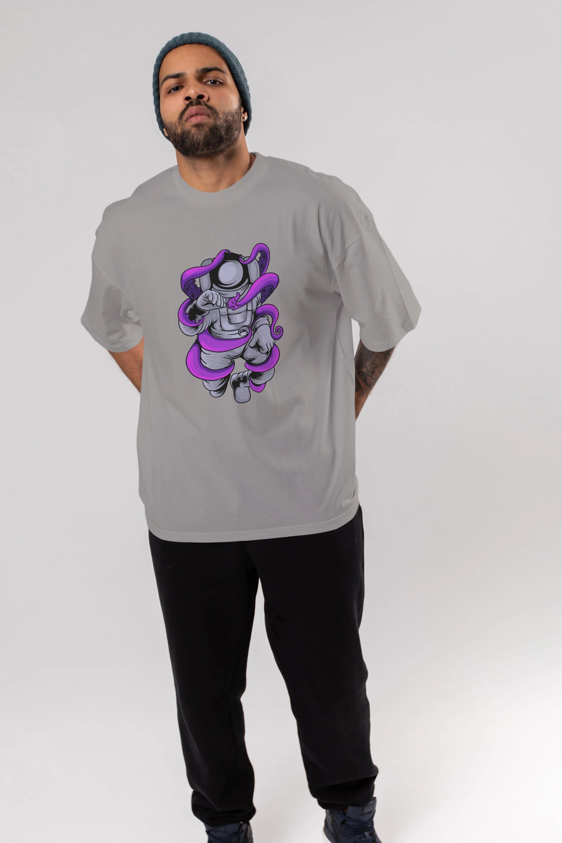 Astronaut fighting octopus Ön Baskılı Oversize t-shirt Erkek Kadın Unisex