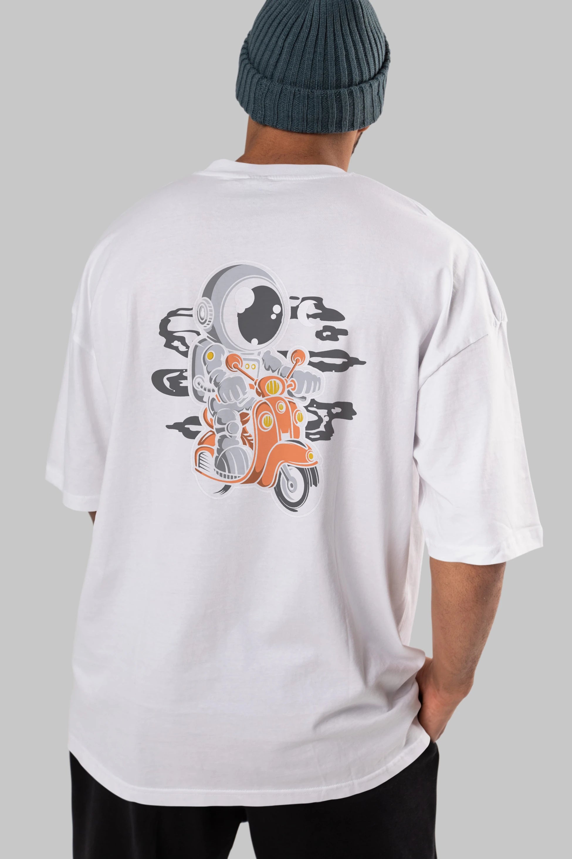 Astronaut Scooter Arka Baskılı Oversize t-shirt Erkek Kadın Unisex