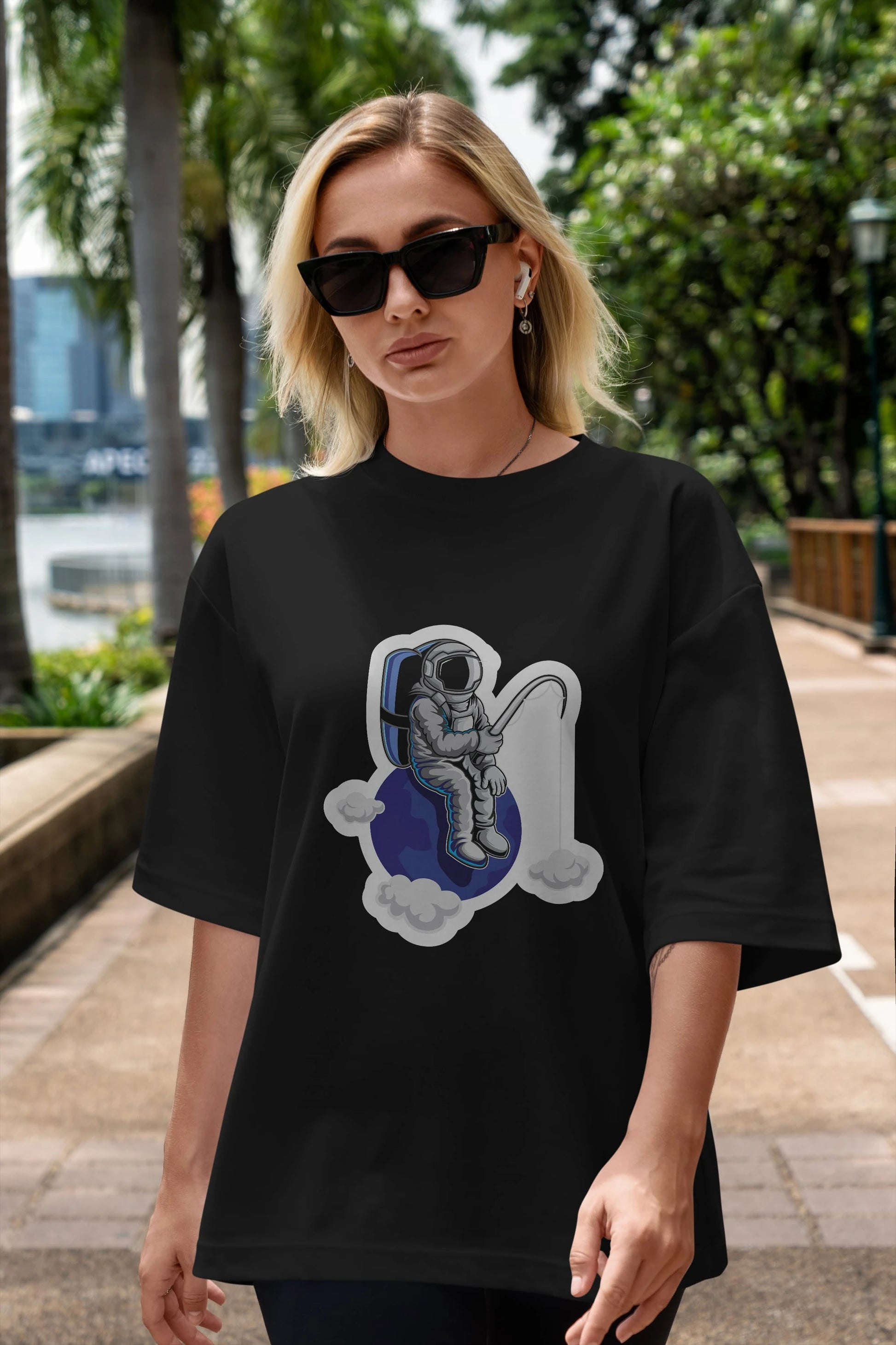 Astronaut Fishing Sticker Ön Baskılı Oversize t-shirt Erkek Kadın Unisex
