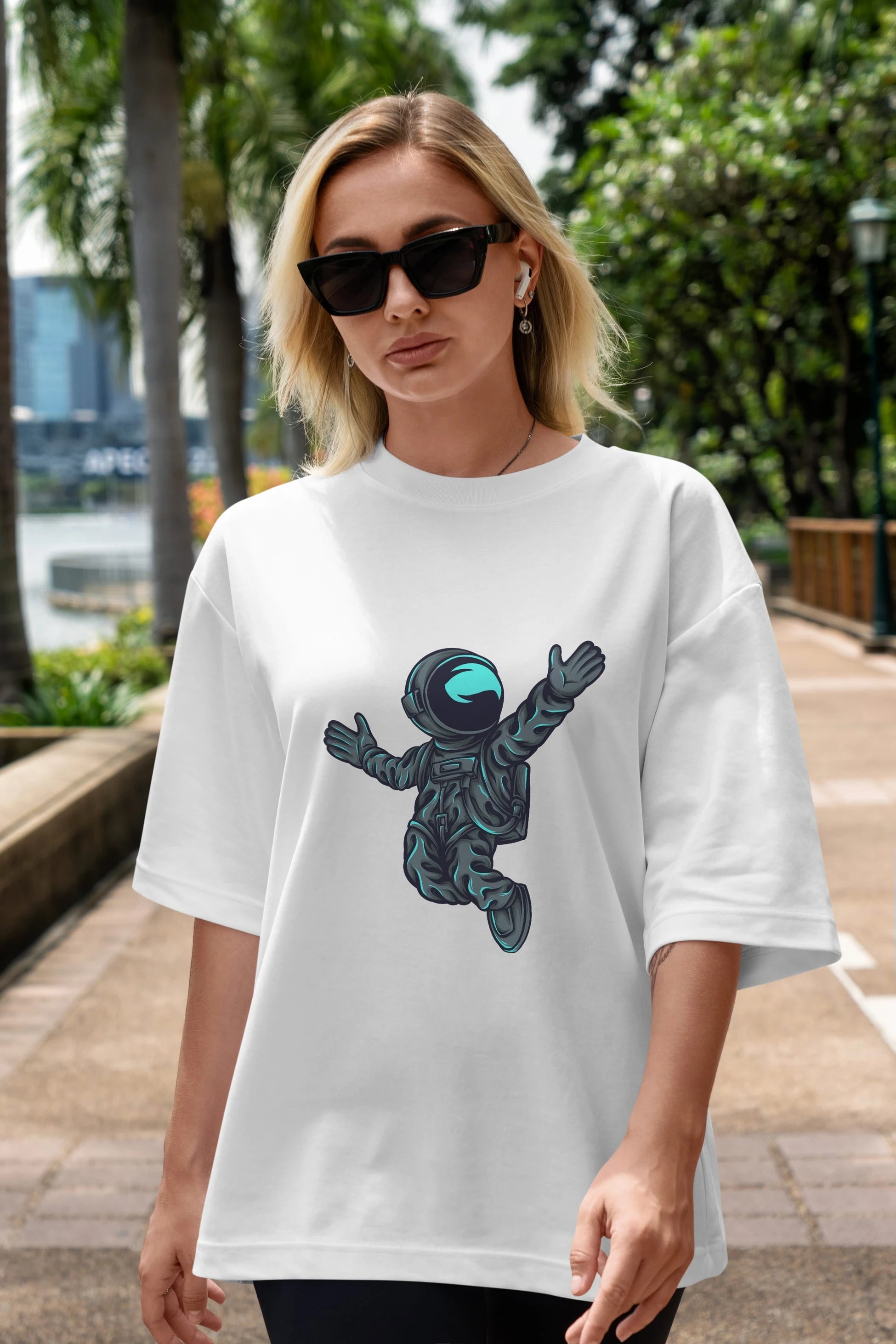 Happy Astronaut Ön Baskılı Oversize t-shirt Erkek Kadın Unisex
