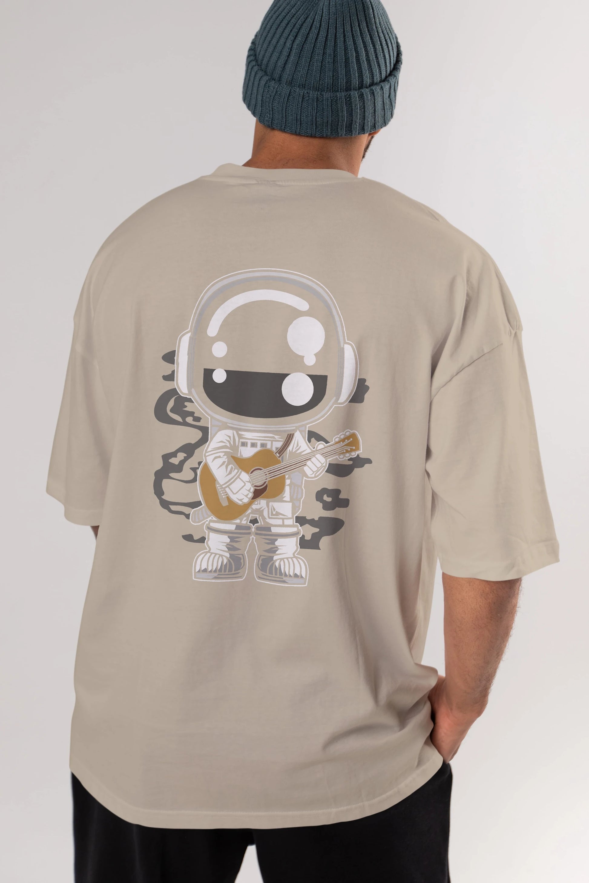 Astronaut Acoustic Guitar Arka Baskılı Oversize t-shirt Erkek Kadın Unisex