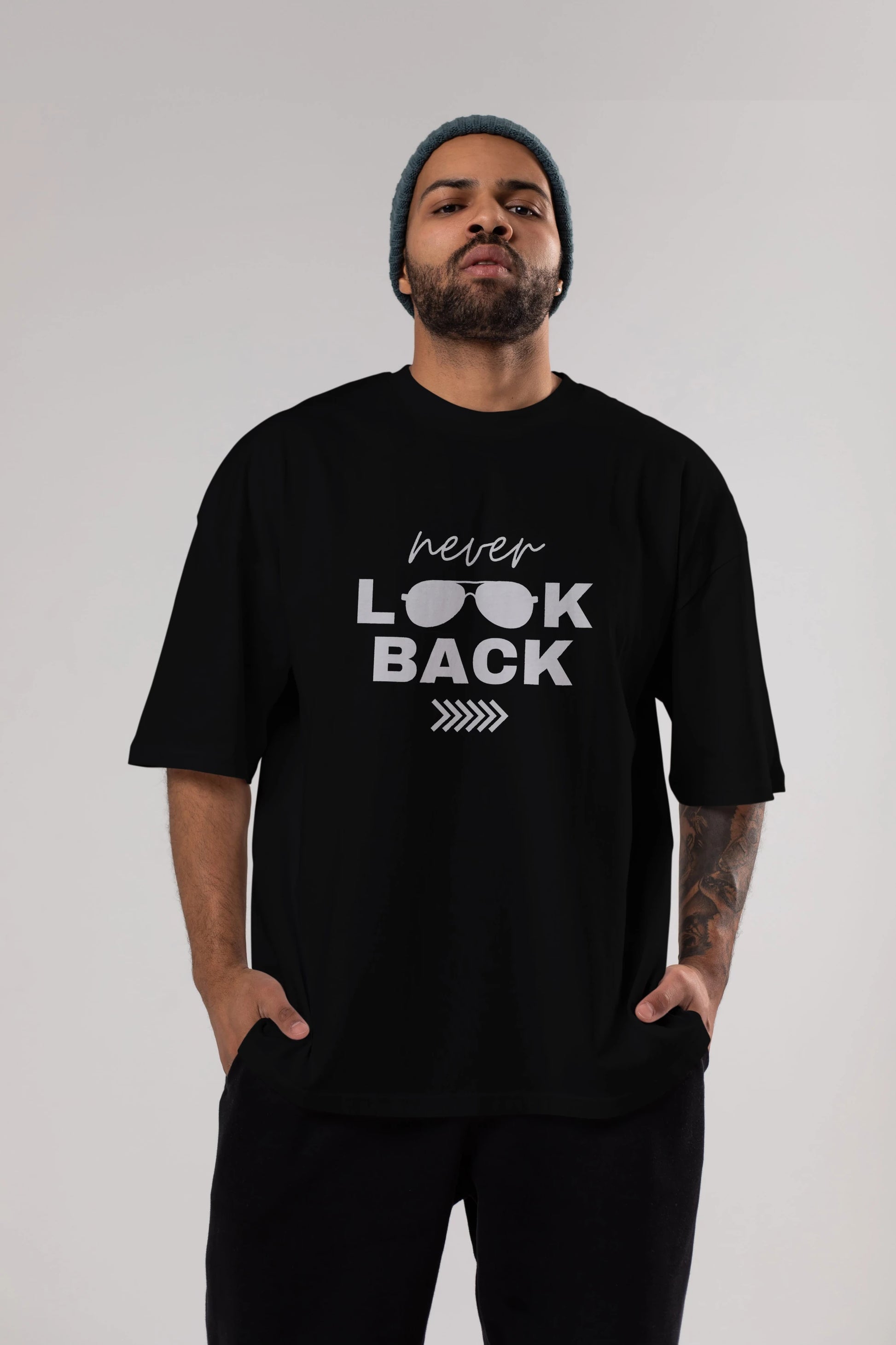 Never Look Back Yazılı Ön Baskılı Oversize t-shirt Erkek Kadın Unisex