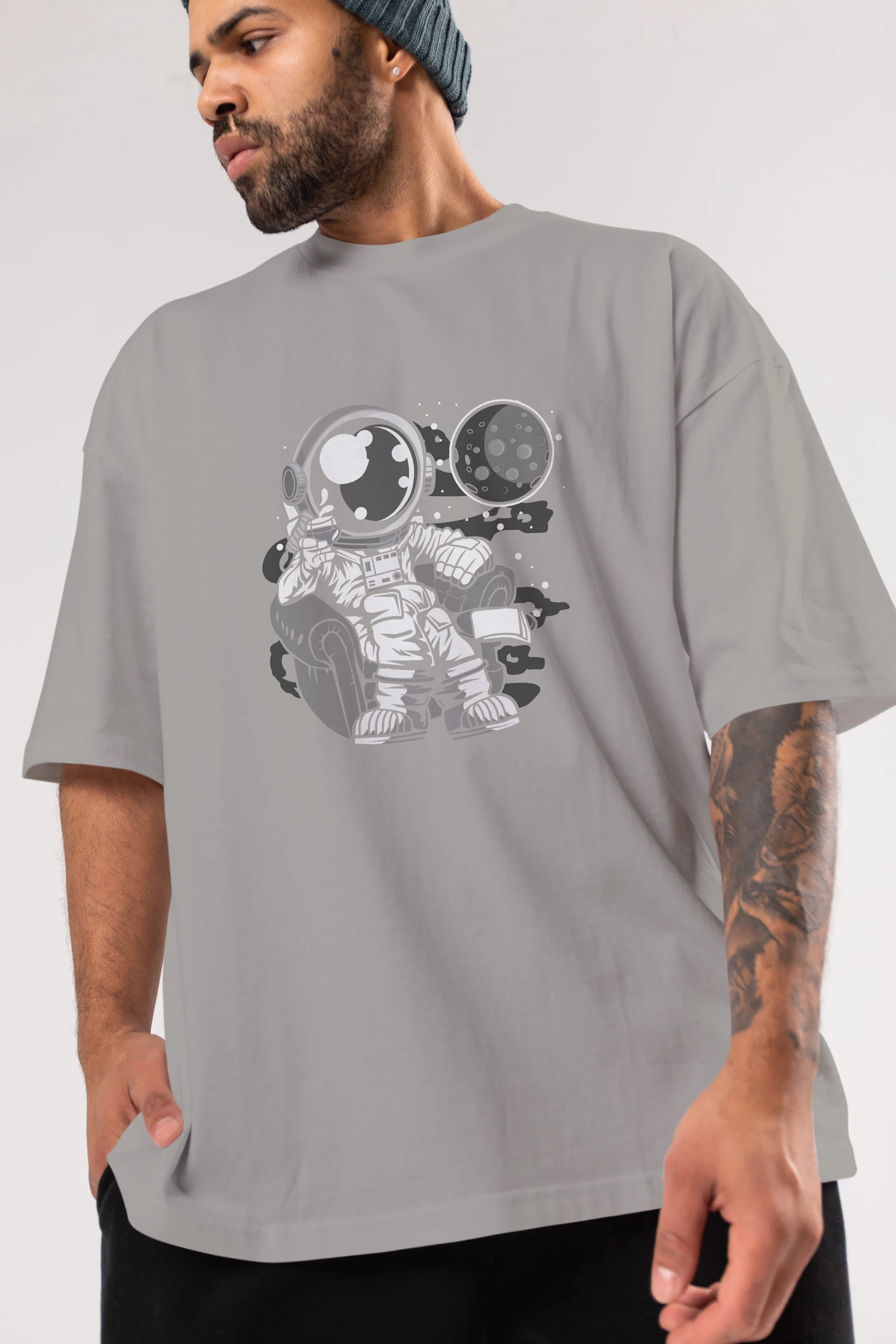 Astronaut Drinking And Relax Ön Baskılı Oversize t-shirt Erkek Kadın Unisex