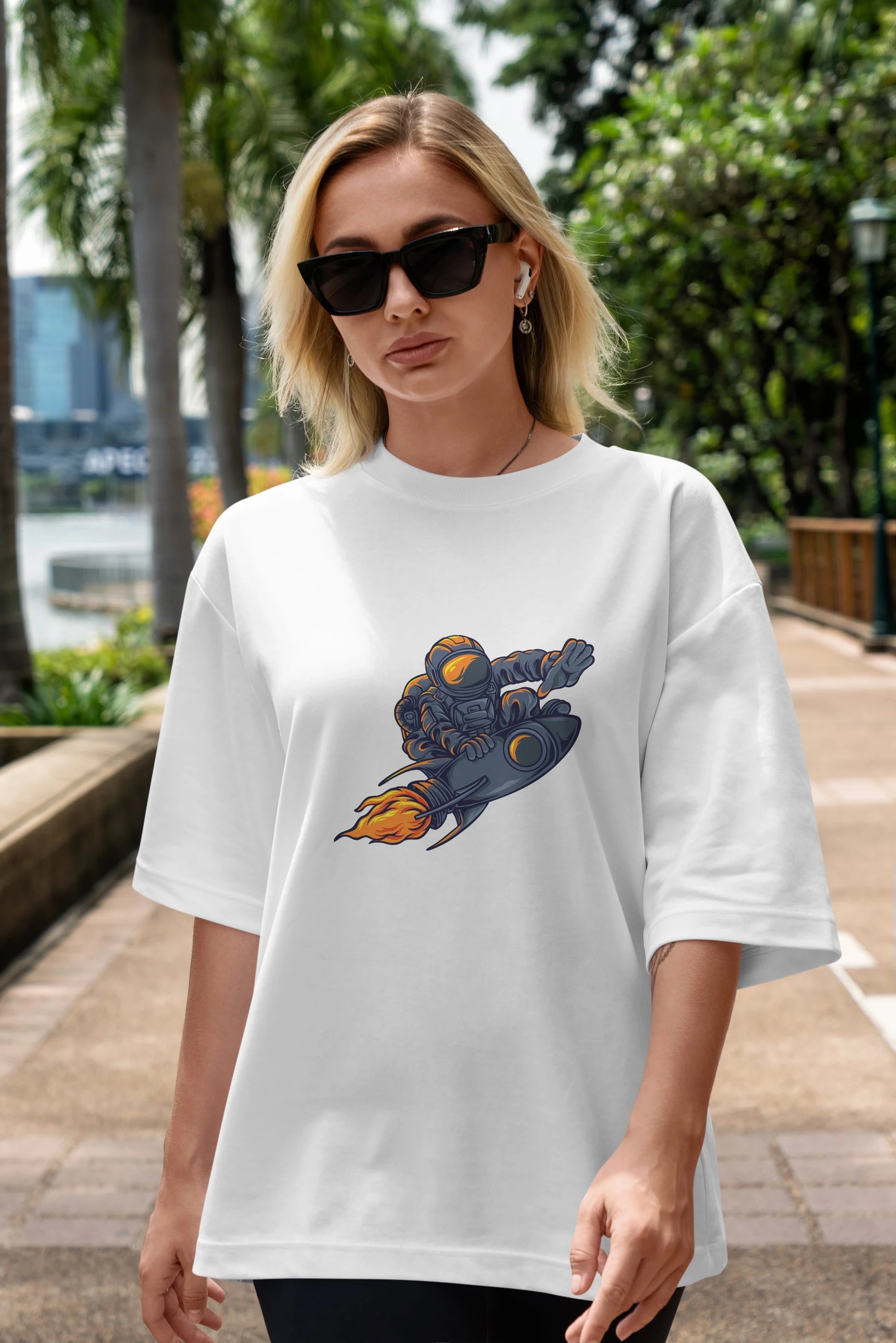 Astrocket Illustration Sticker Ön Baskılı Oversize t-shirt Erkek Kadın Unisex