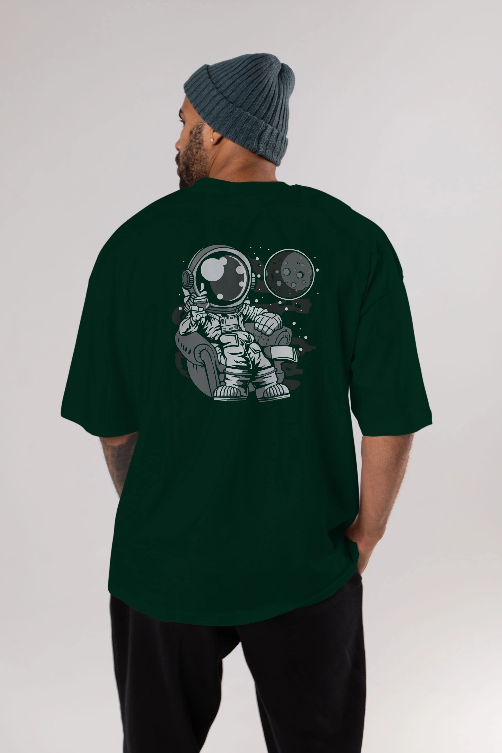 Astronaut Drinking And Relax Arka Baskılı Oversize t-shirt Erkek Kadın Unisex