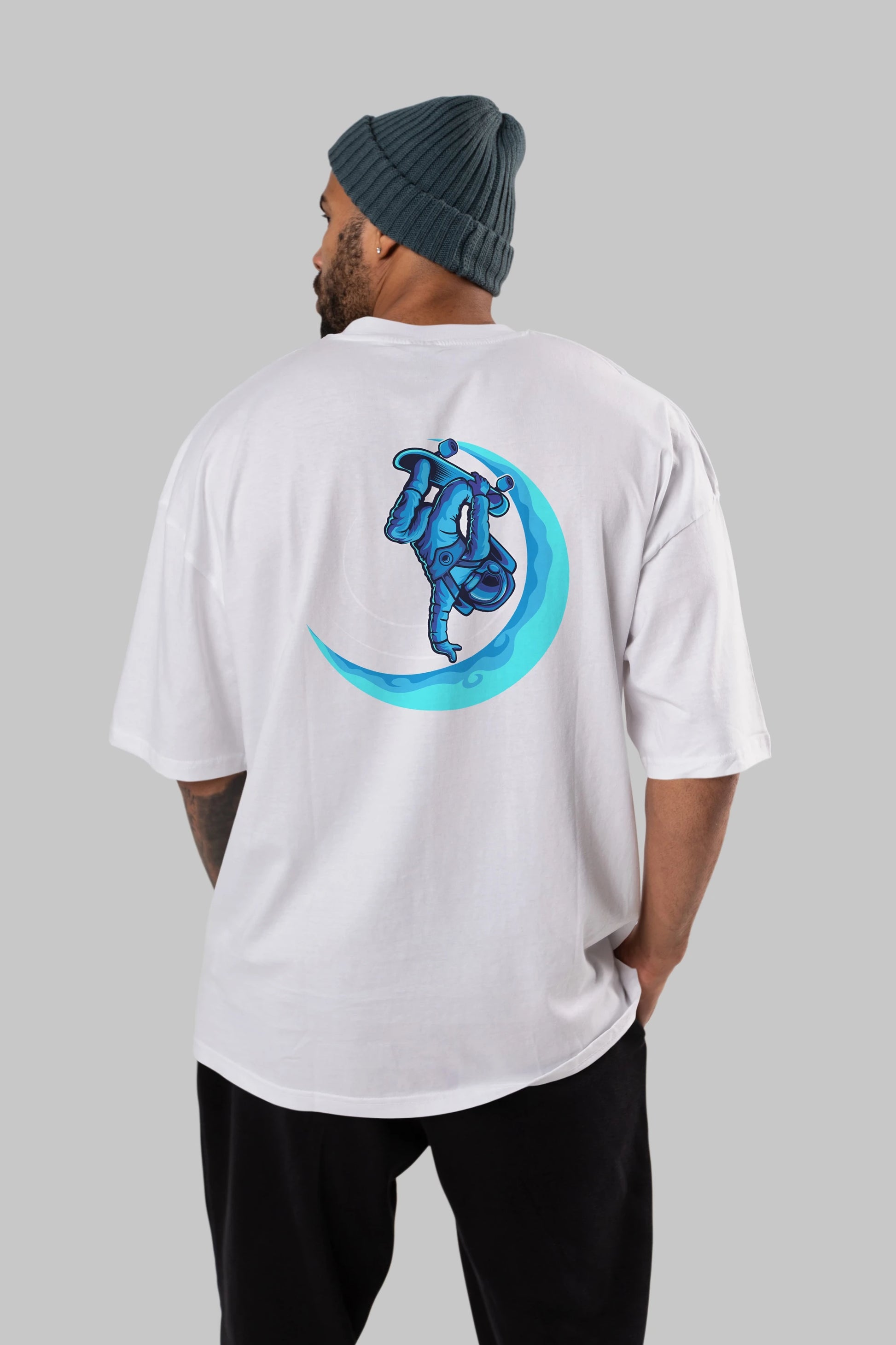 Skating on the moon Arka Baskılı Oversize t-shirt Erkek Kadın Unisex