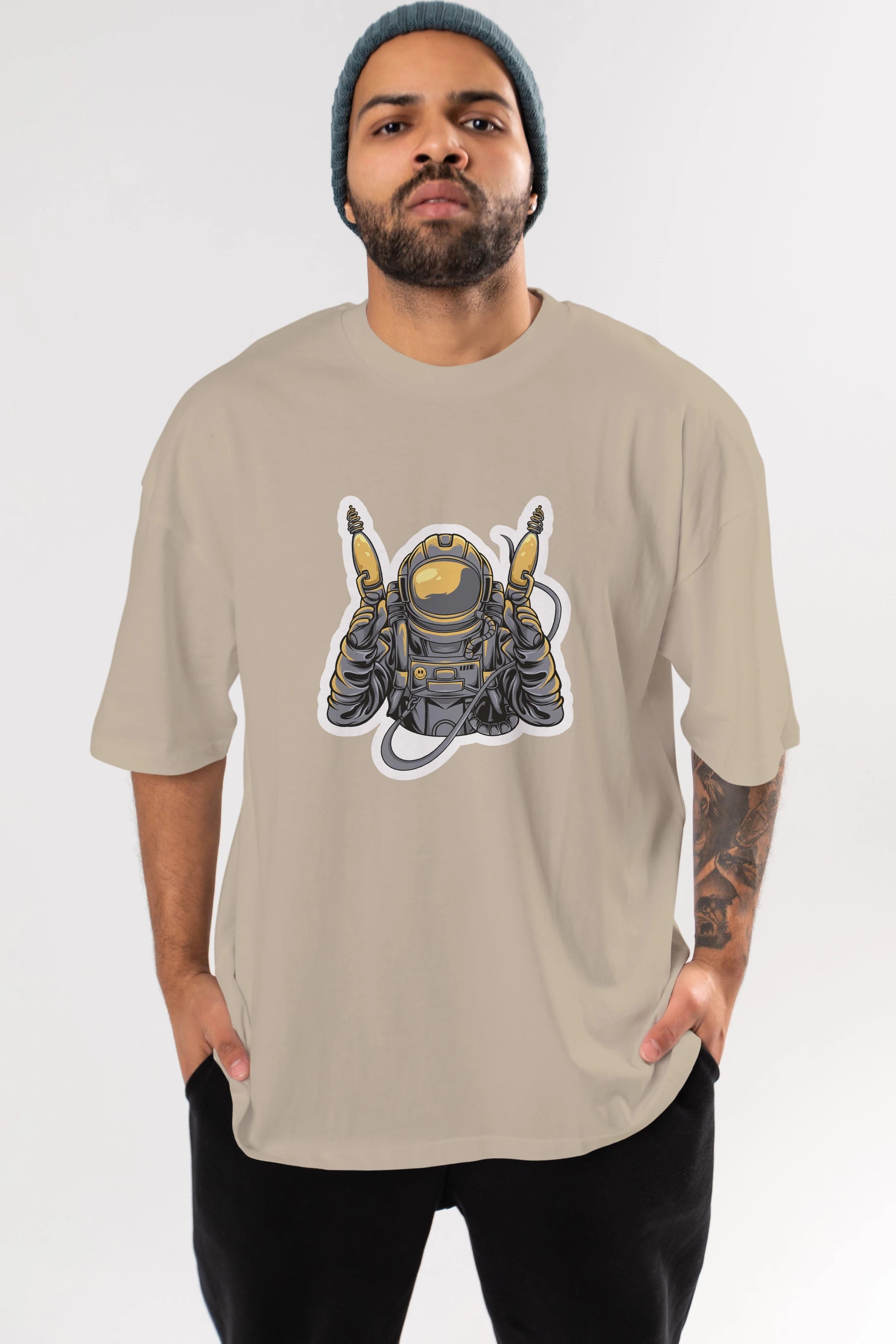 Alien Hunter Sticker Ön Baskılı Oversize t-shirt Erkek Kadın Unisex