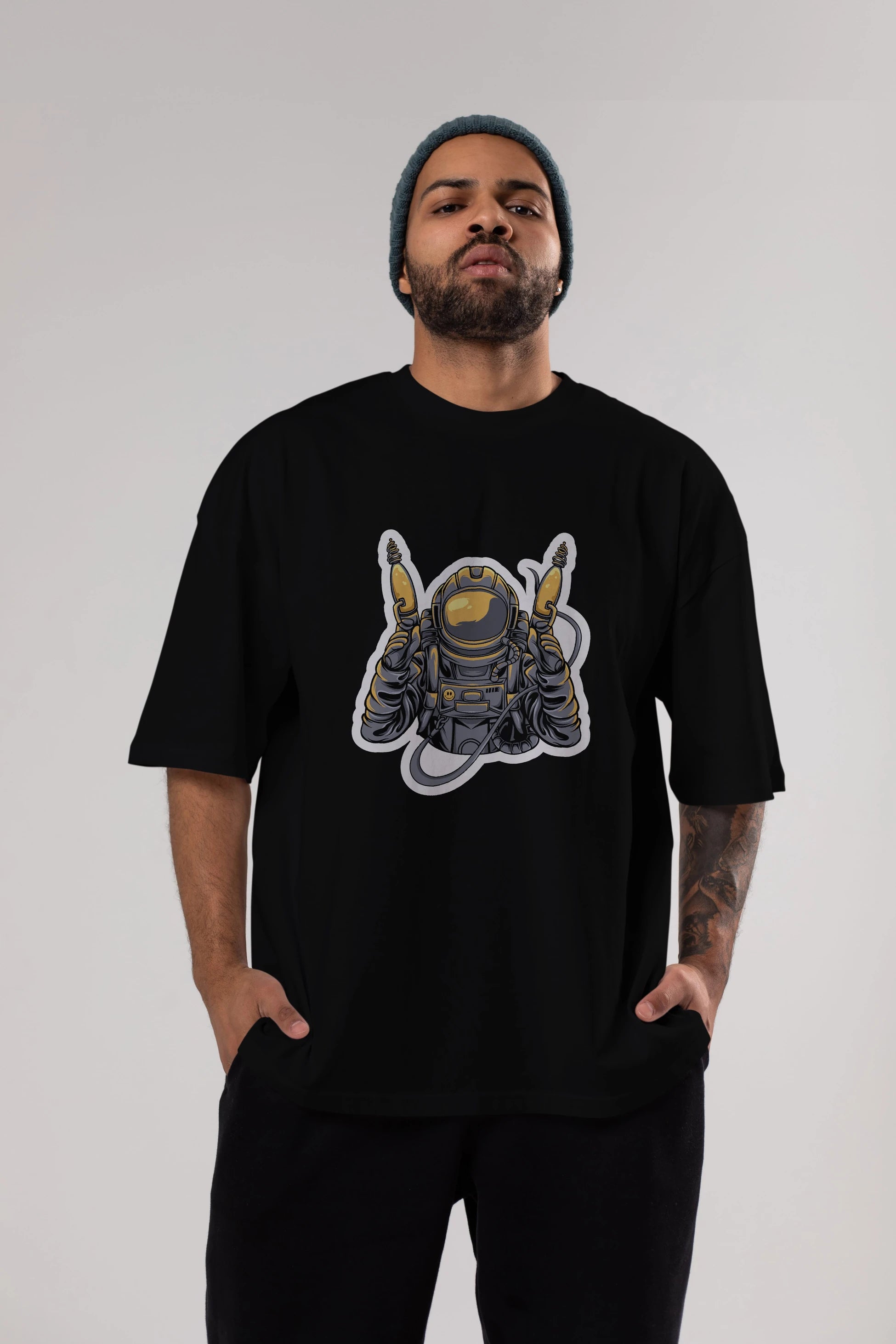 Alien Hunter Sticker Ön Baskılı Oversize t-shirt Erkek Kadın Unisex