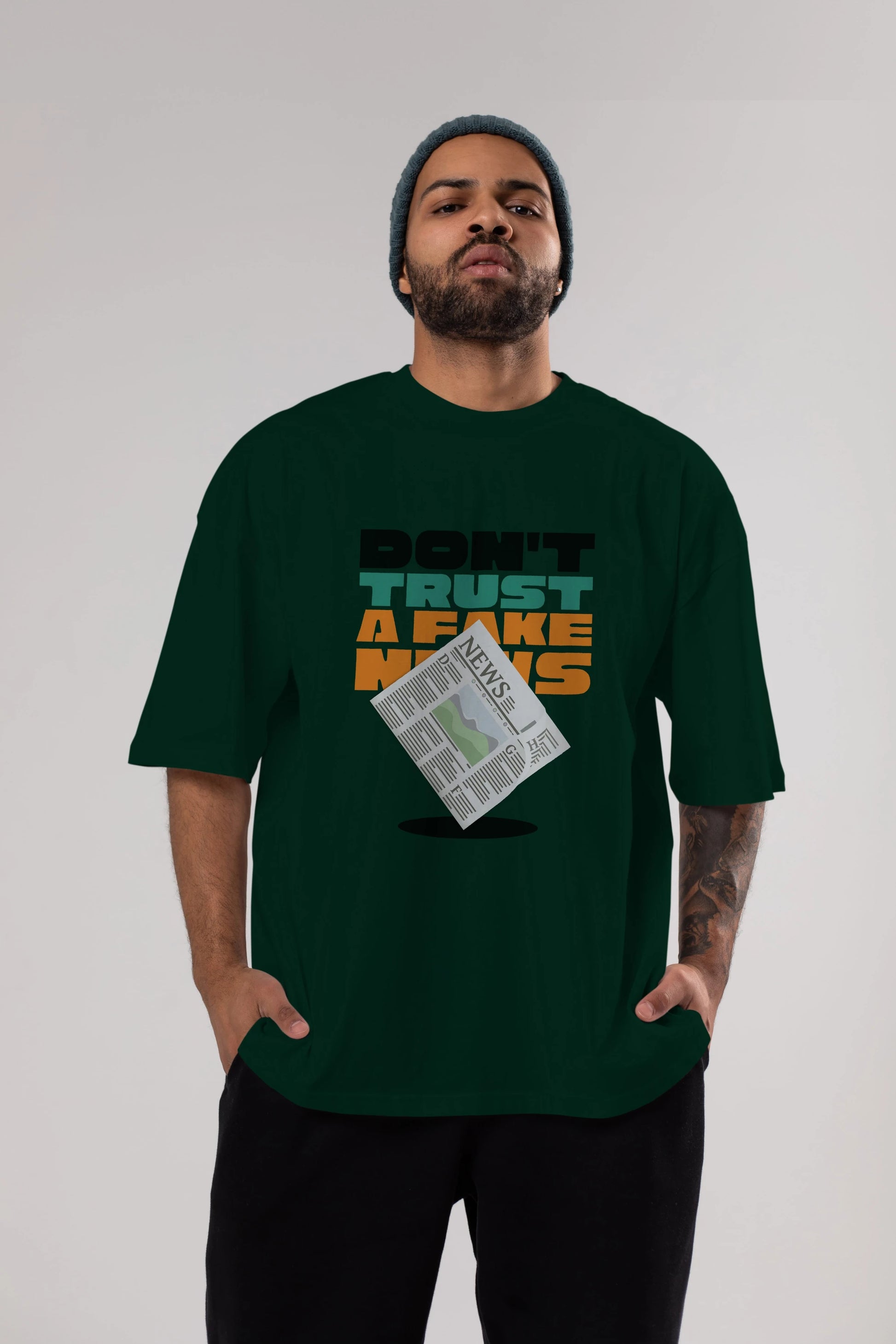 Dont Trust a Fake News Yazılı Ön Baskılı Oversize t-shirt Erkek Kadın Unisex