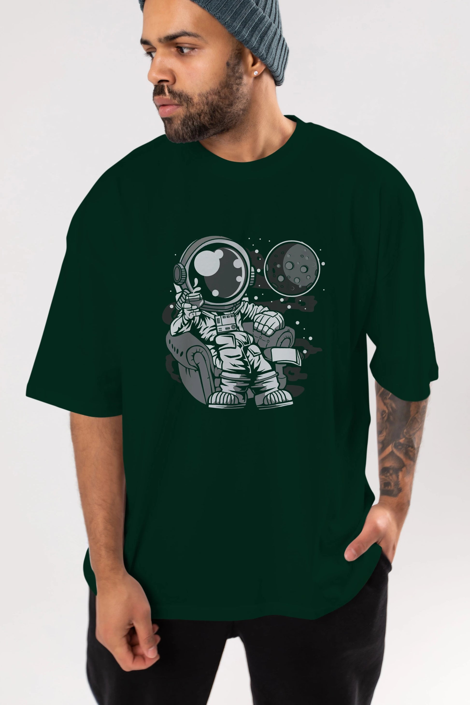 Astronaut Drinking And Relax Ön Baskılı Oversize t-shirt Erkek Kadın Unisex