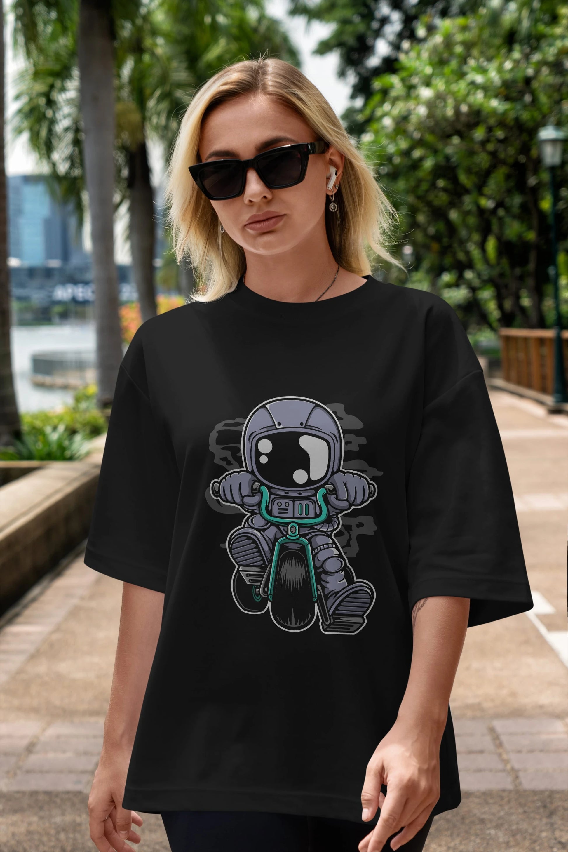 Astronaut Biker Ön Baskılı Oversize t-shirt Erkek Kadın Unisex