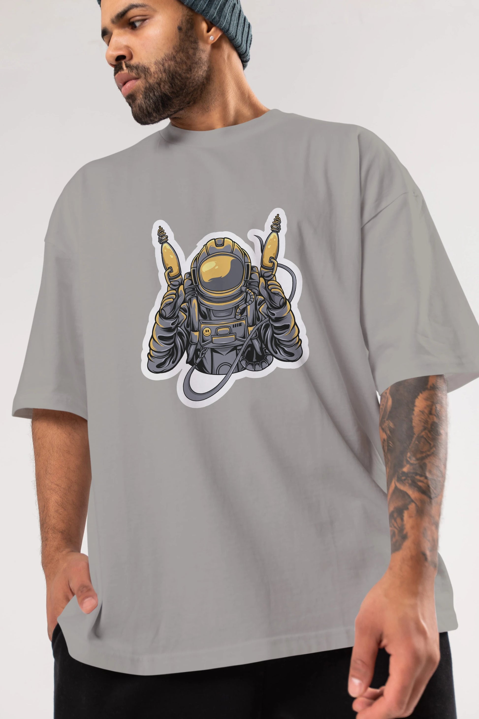 Alien Hunter Sticker Ön Baskılı Oversize t-shirt Erkek Kadın Unisex