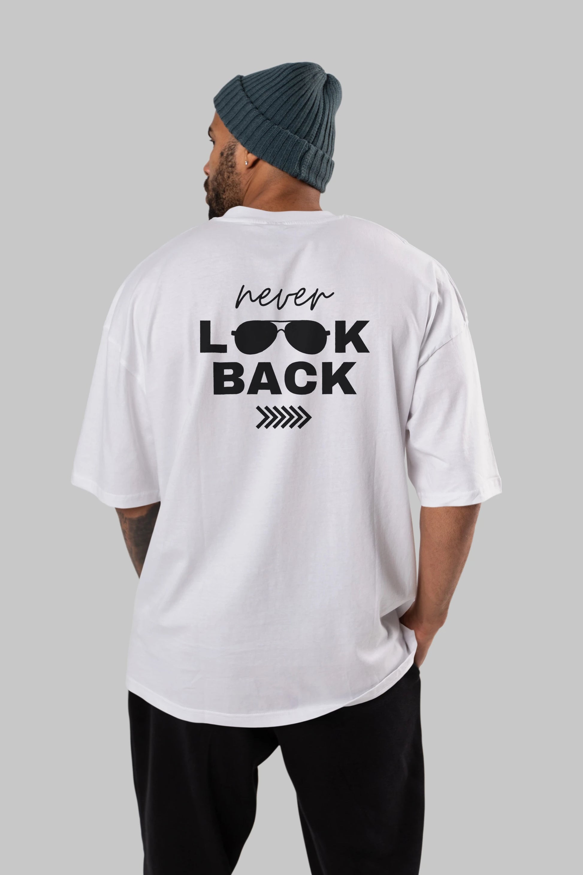 Never Look Back Yazılı Arka Baskılı Oversize t-shirt Erkek Kadın Unisex