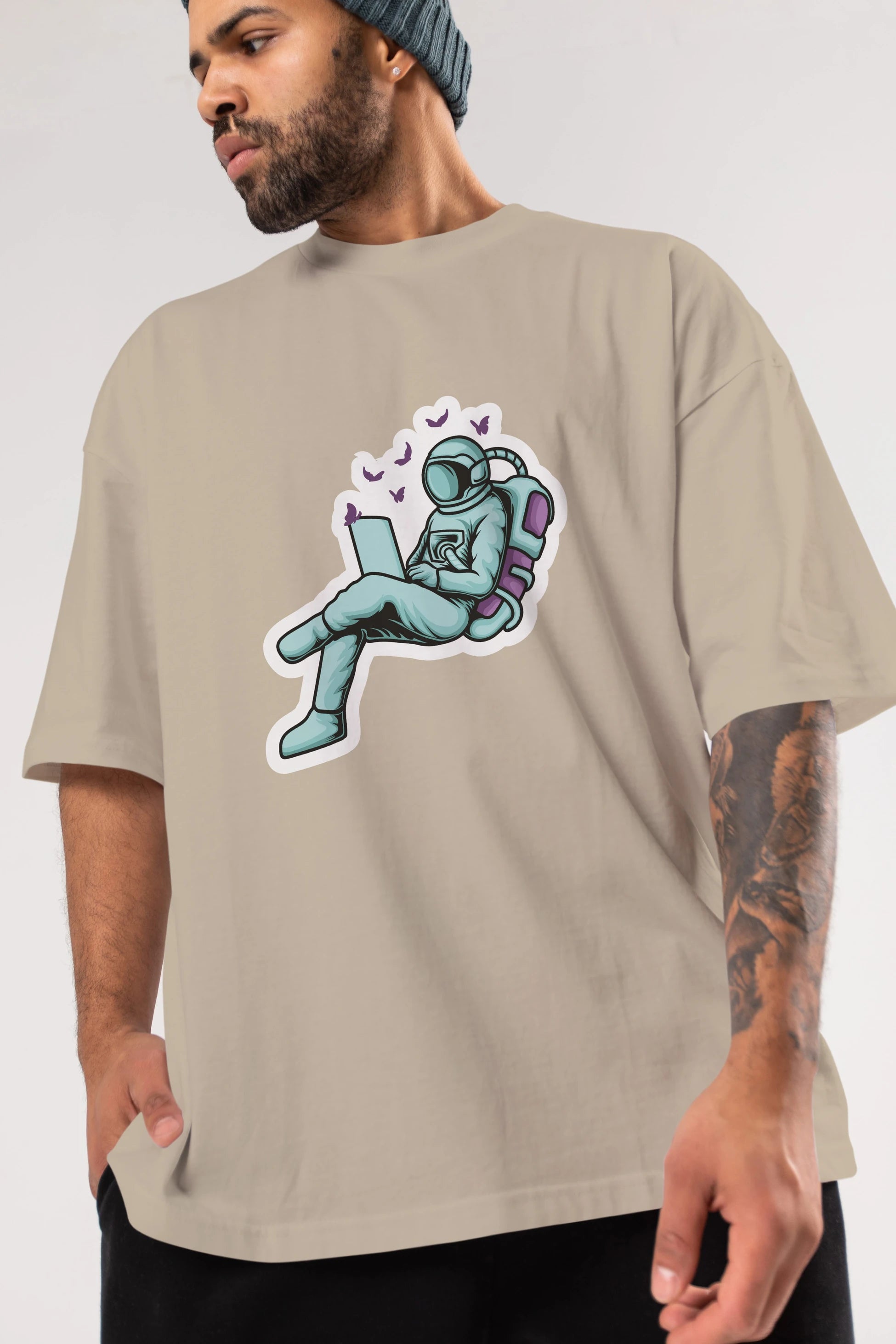 Work with Butterflies in Space Sticker Ön Baskılı Oversize t-shirt Erkek Kadın Unisex