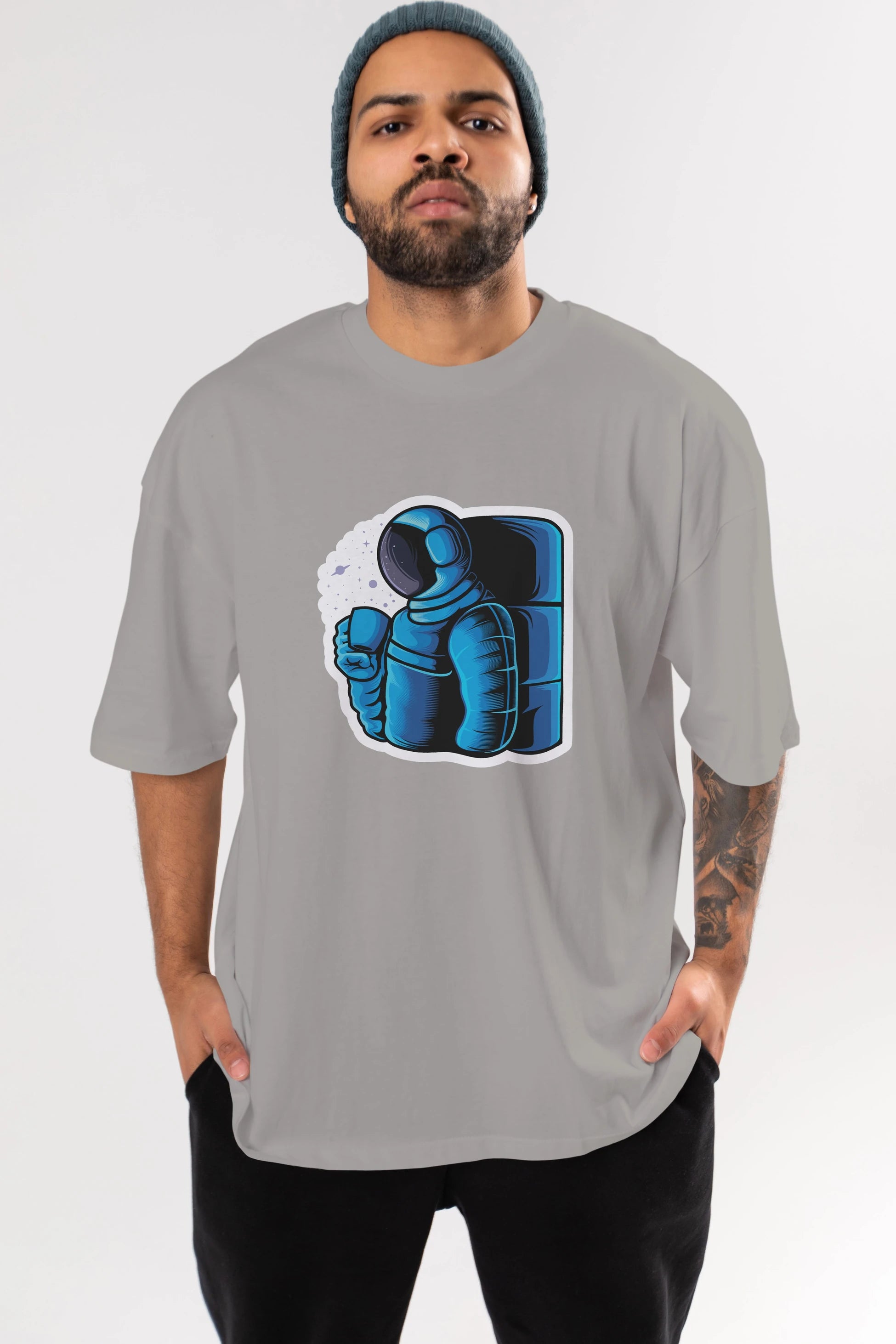 Drinking coffee in space sticker Ön Baskılı Oversize t-shirt Erkek Kadın Unisex